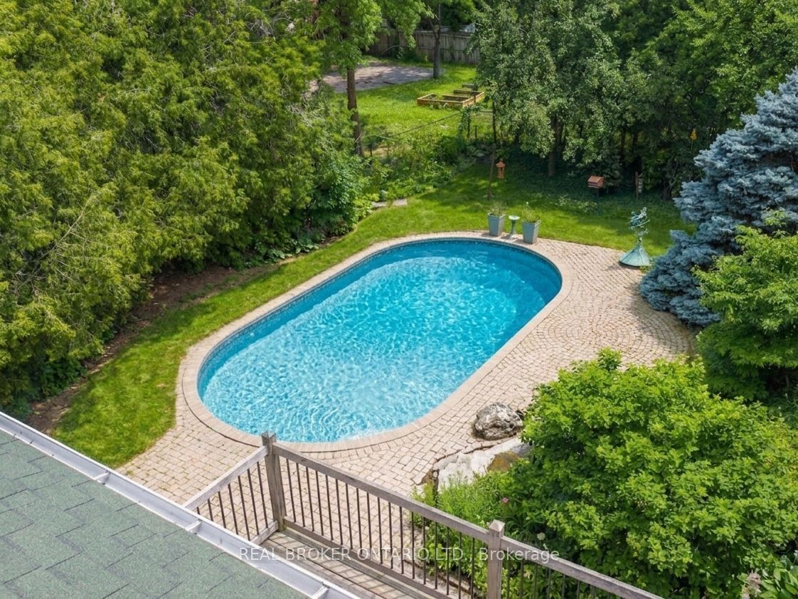 302 Burnhamthorpe Road, Toronto, ON M9B 1Z8 photo 5