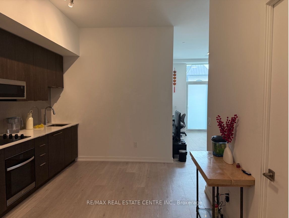 2501 Saw Whet Boulevard E 111, Oakville, ON L6M 5N2 photo 3