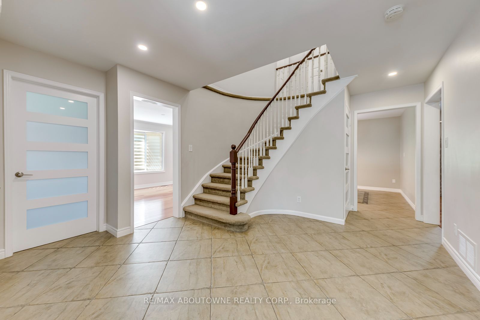 1124 Notley Crescent, Oakville, ON L6M 1H4 photo 5
