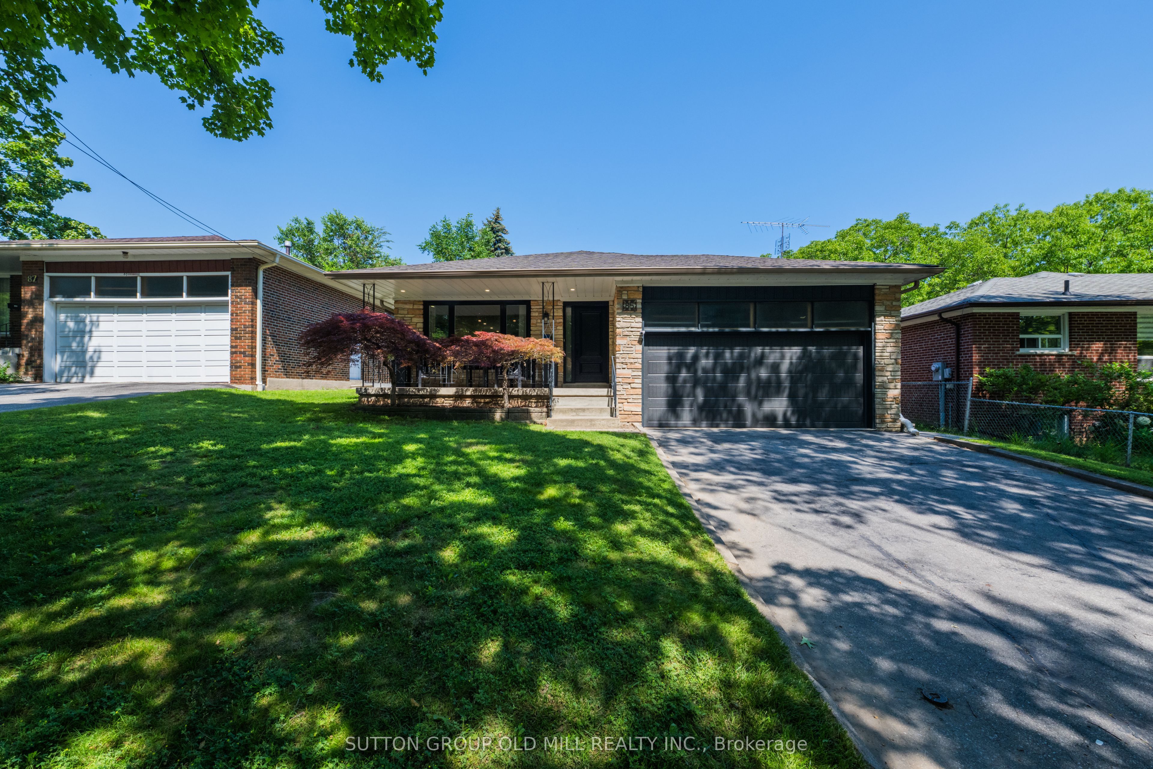 85 Bonnyview Drive, Toronto, ON M8Y 3G7
