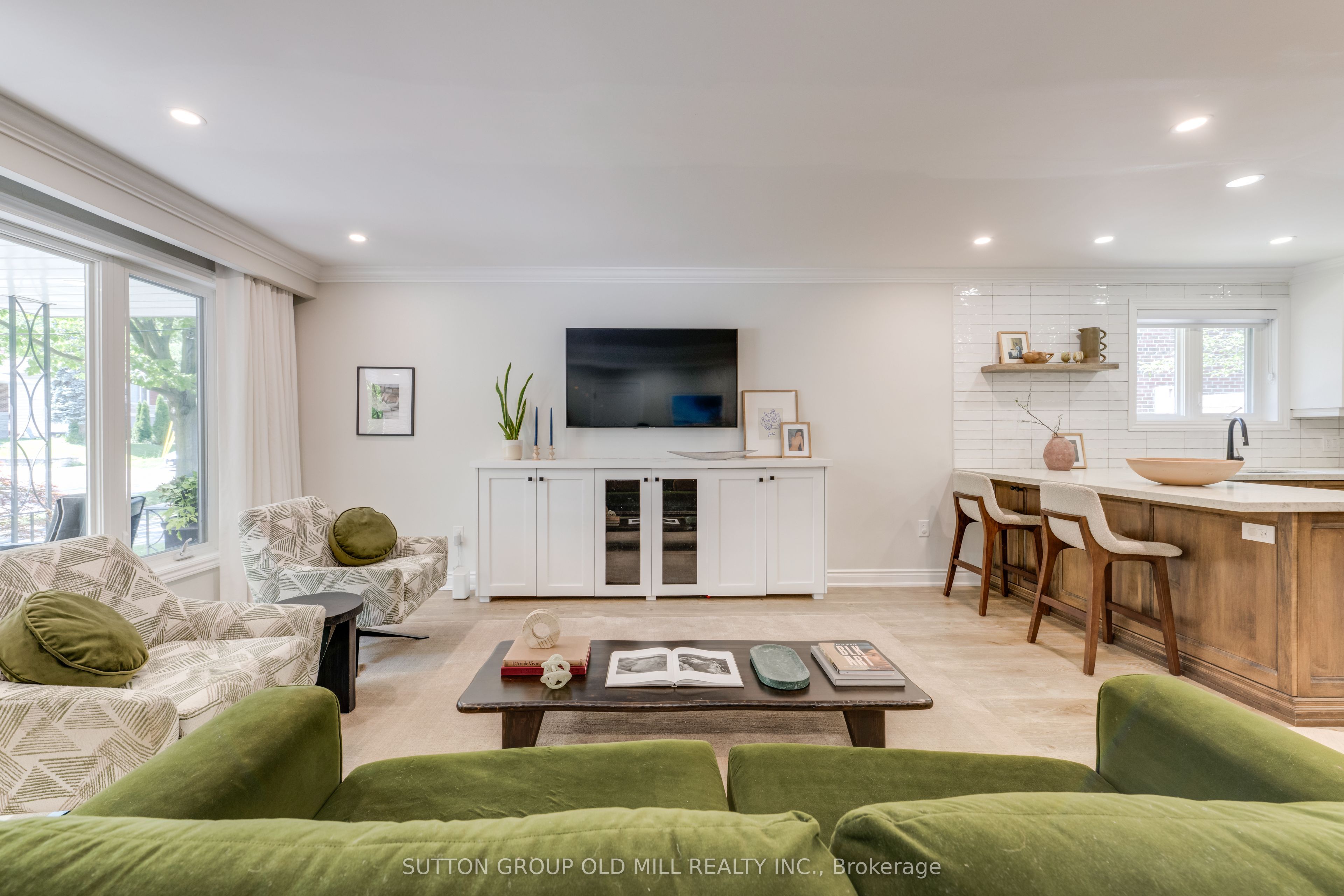 85 Bonnyview Drive, Toronto, ON M8Y 3G7 photo 4
