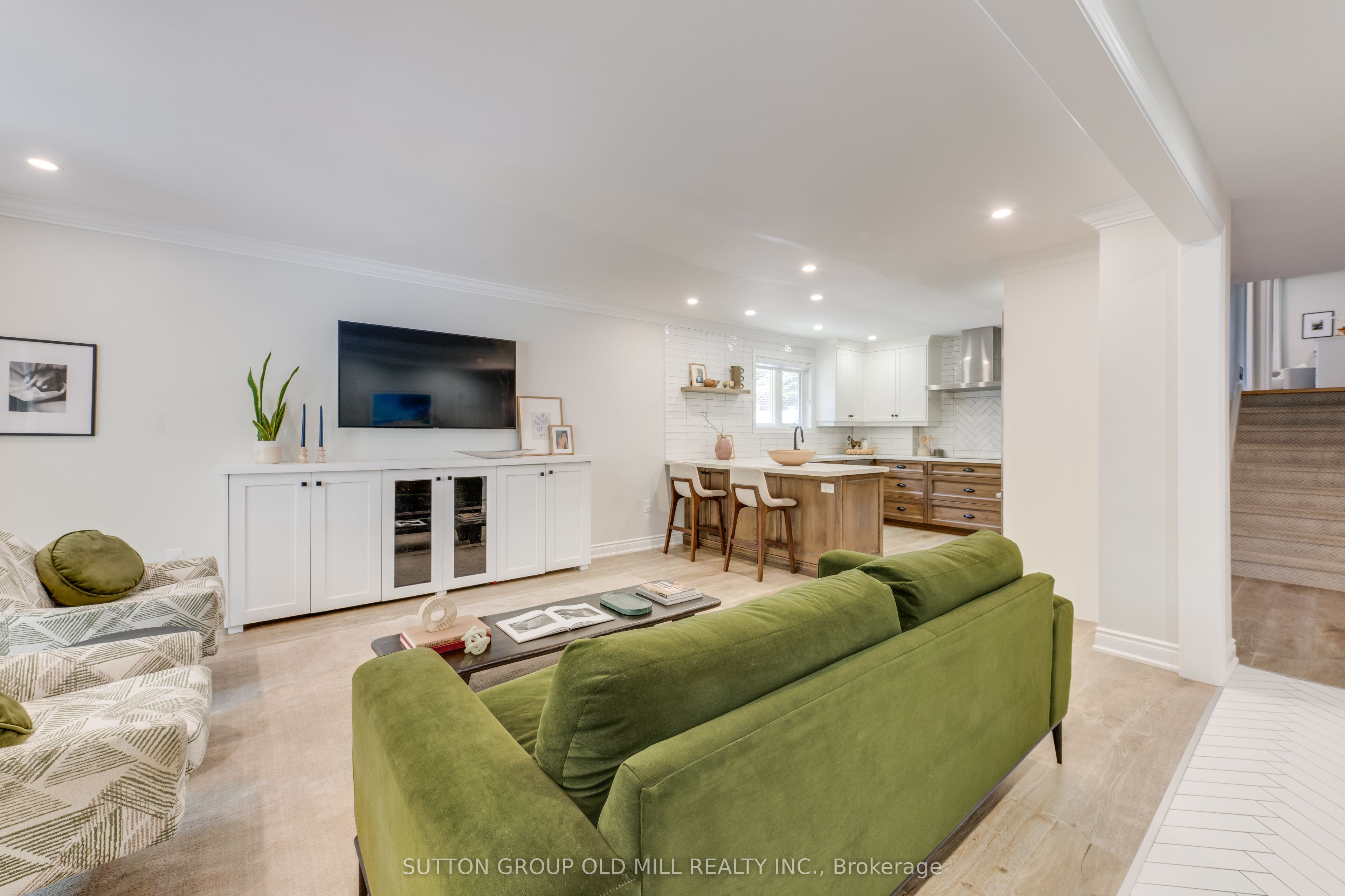 85 Bonnyview Drive, Toronto, ON M8Y 3G7 photo 5