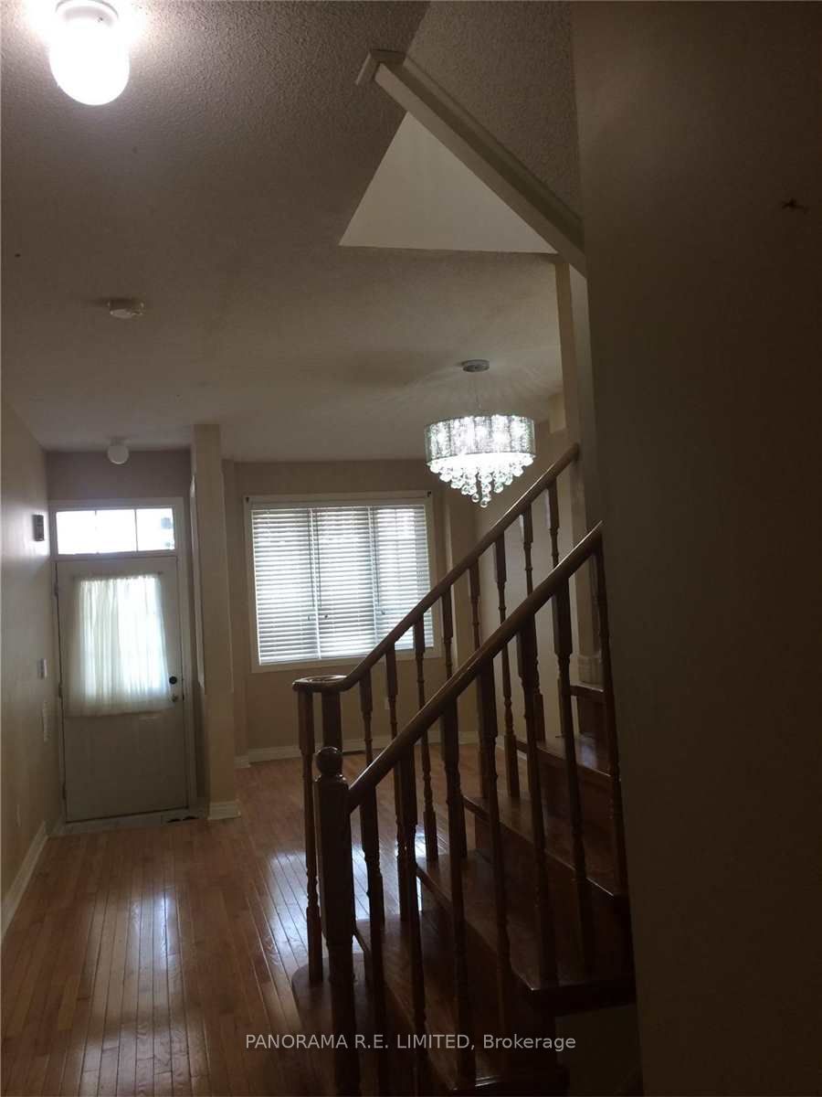 4820 Yorkshire Avenue Main, Mississauga, ON L4Z 4H3 photo 3