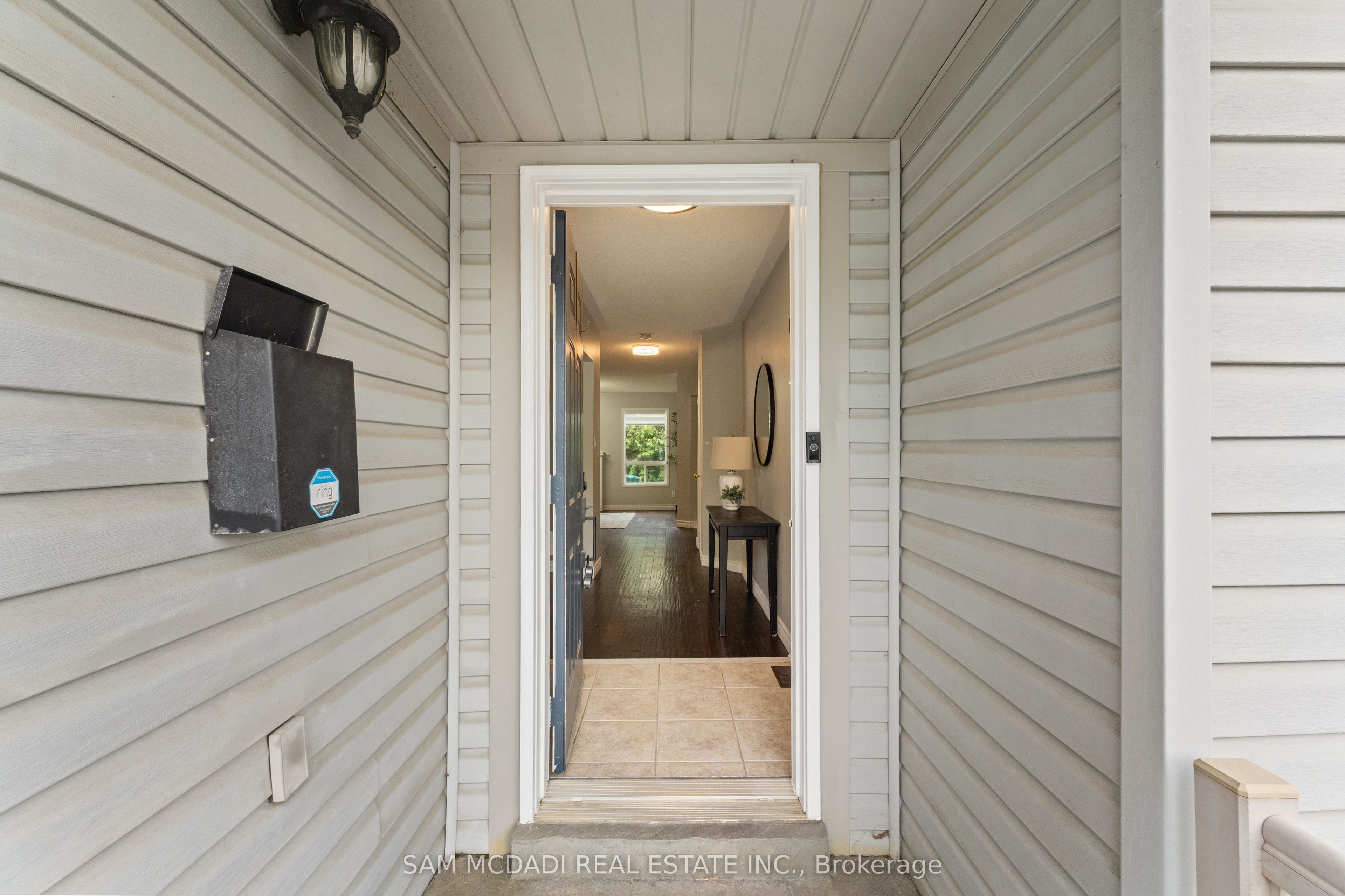 1190 Fox Crescent, Milton, ON L9T 6C5 photo 3