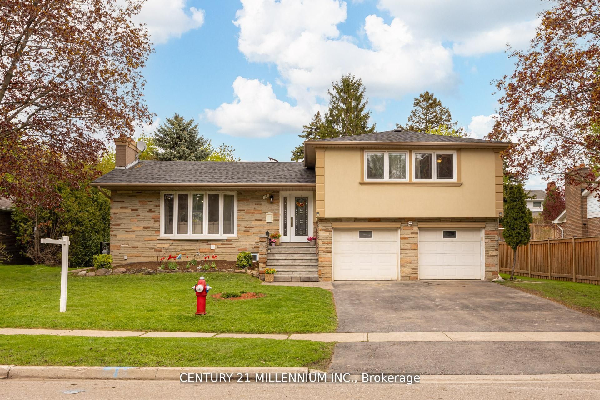 18 Ridgehill Drive, Brampton, ON L6Y 2C4