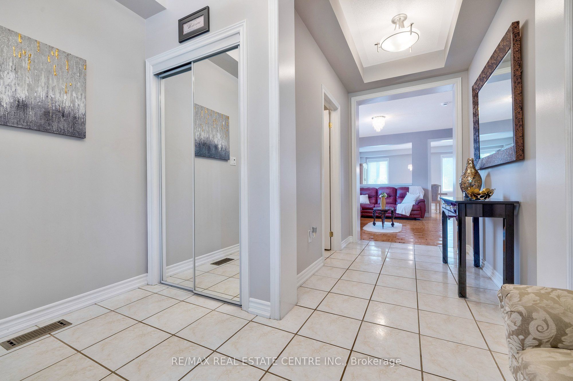 241 Duff Crescent, Milton, ON L9T 0W7 photo 4