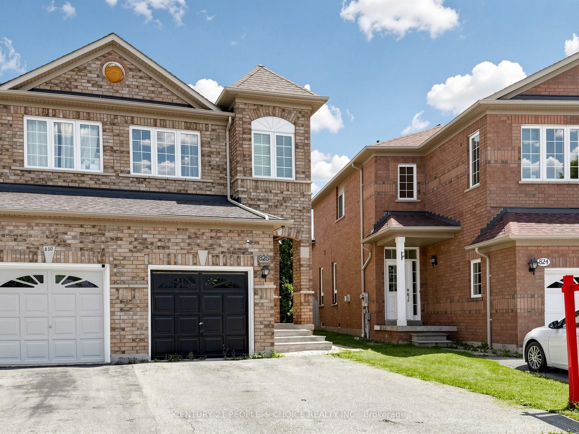 828 Khan Crescent, Mississauga, ON L5V 2R4 photo 4