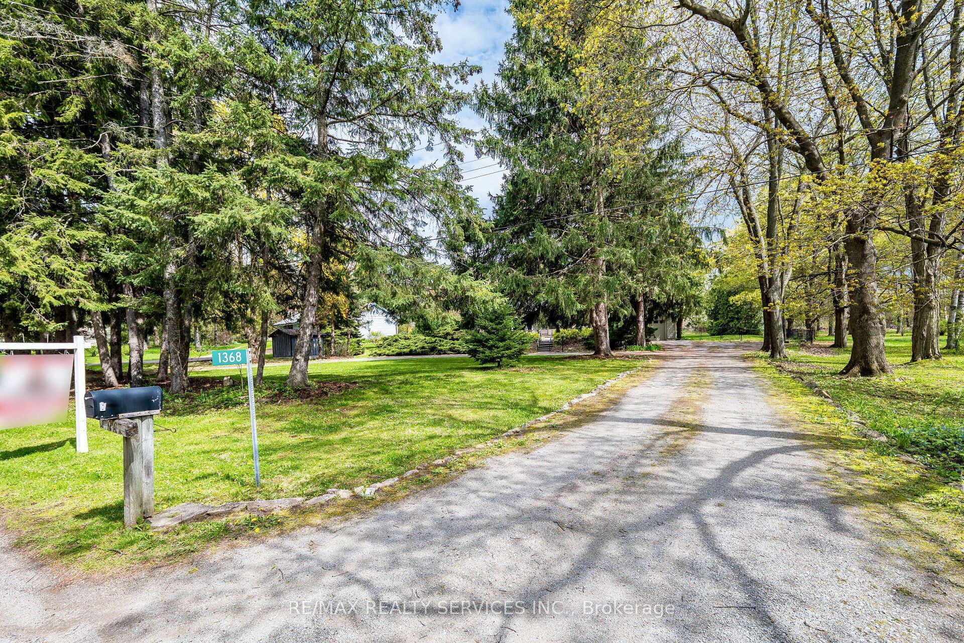 1368 2 Side Road, Burlington, ON L7P 0G9 photo 3