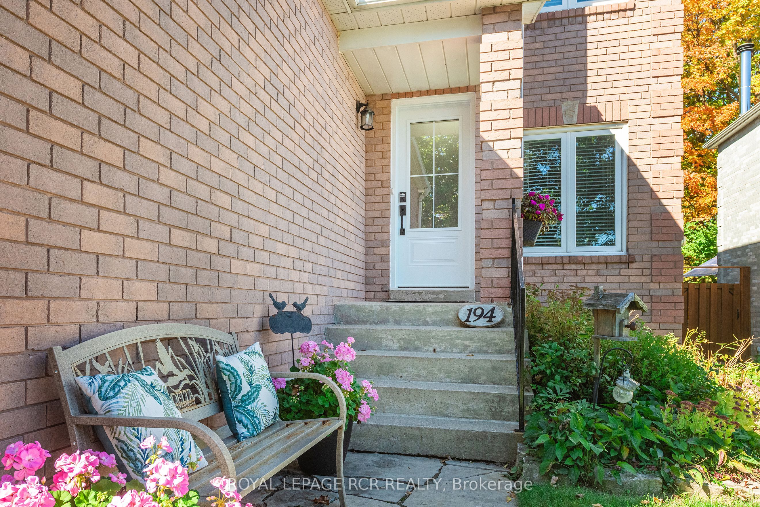 194 Lisa Marie Drive, Orangeville, ON L9W 4P7 photo 2