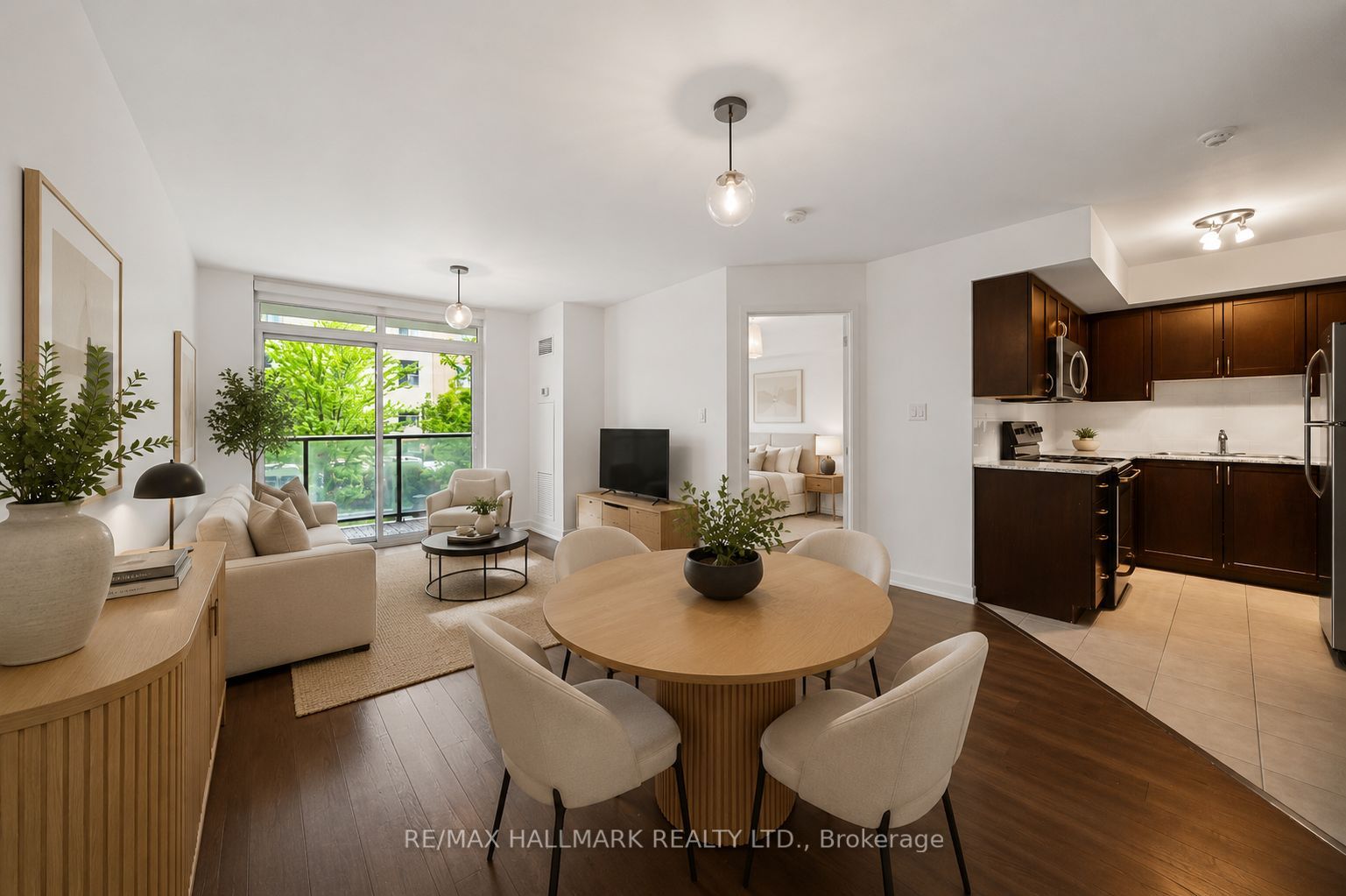 816 Lansdowne Avenue 103, Toronto, ON M6H 4K6