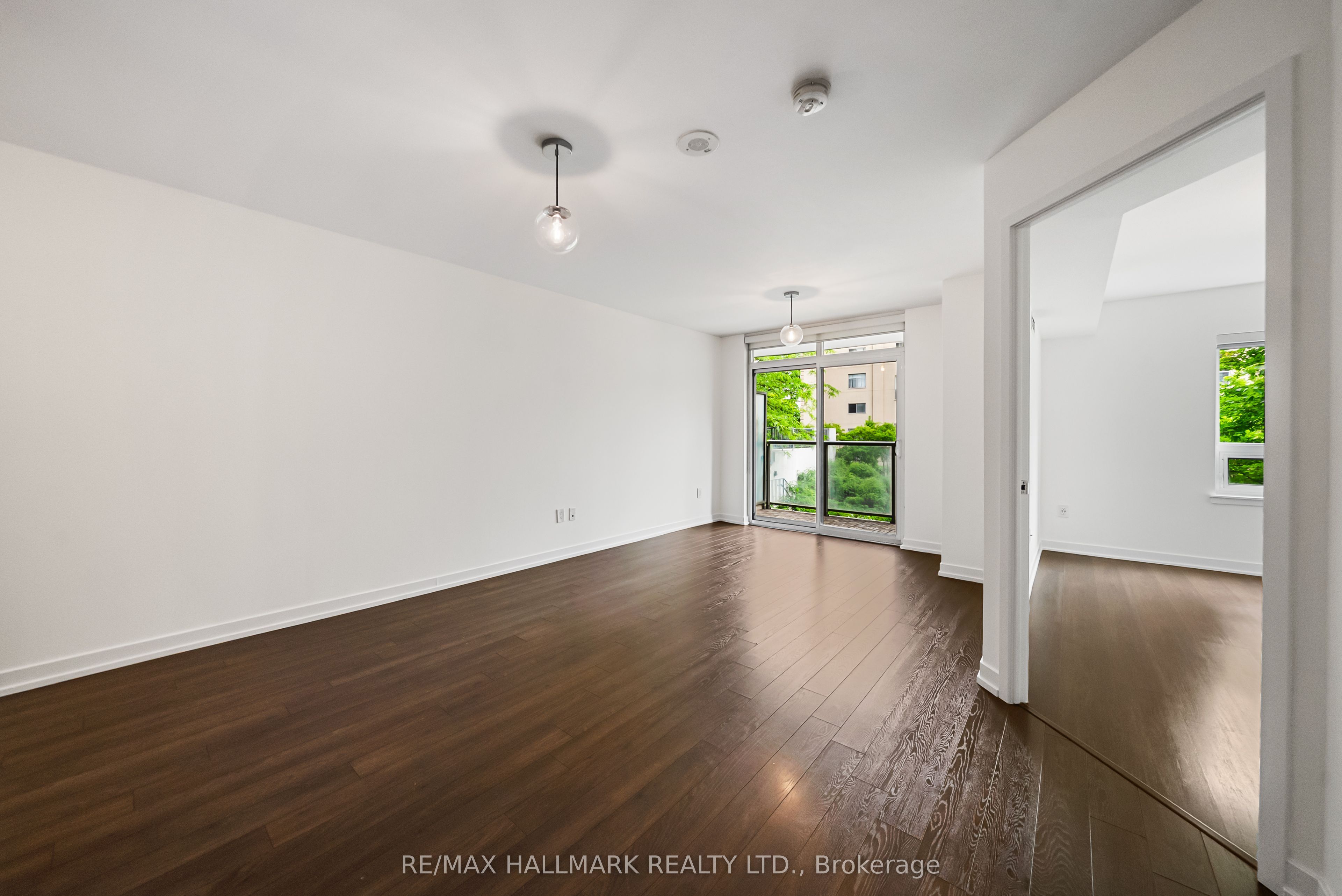 816 Lansdowne Avenue 103, Toronto, ON M6H 4K6 photo 4