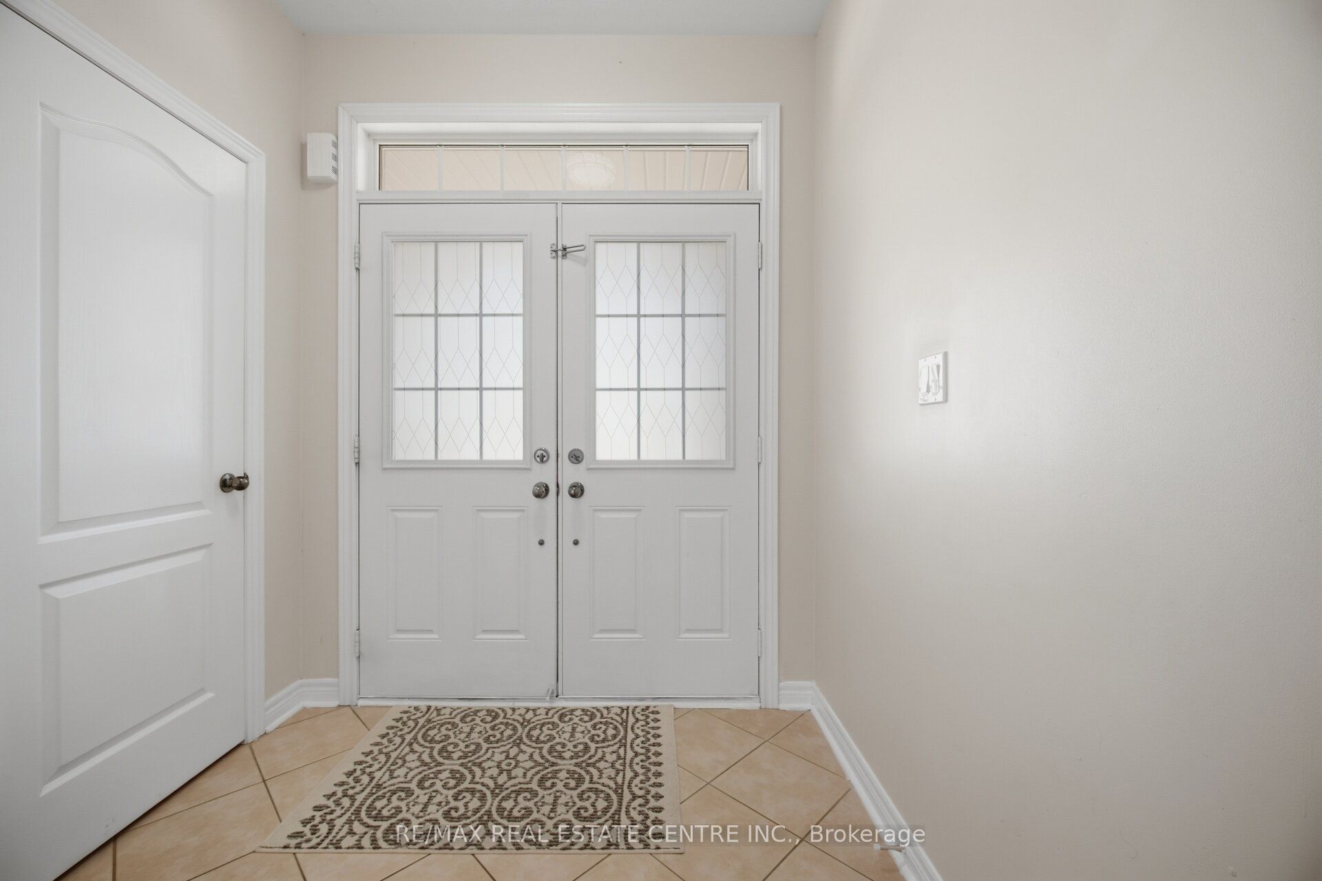 41 Lorenzo Circle, Brampton, ON L6R 3N4 photo 4