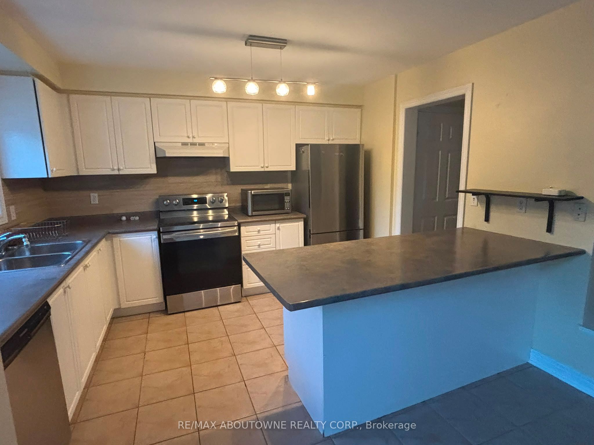 2871 Darien Road 17, Burlington, ON L7M 4R6 photo 3