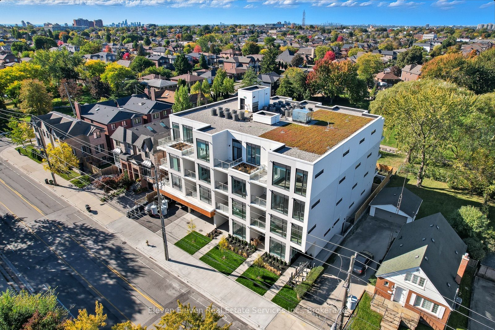 722 Marlee Avenue 404, Toronto, ON M6B 3J7 photo 3