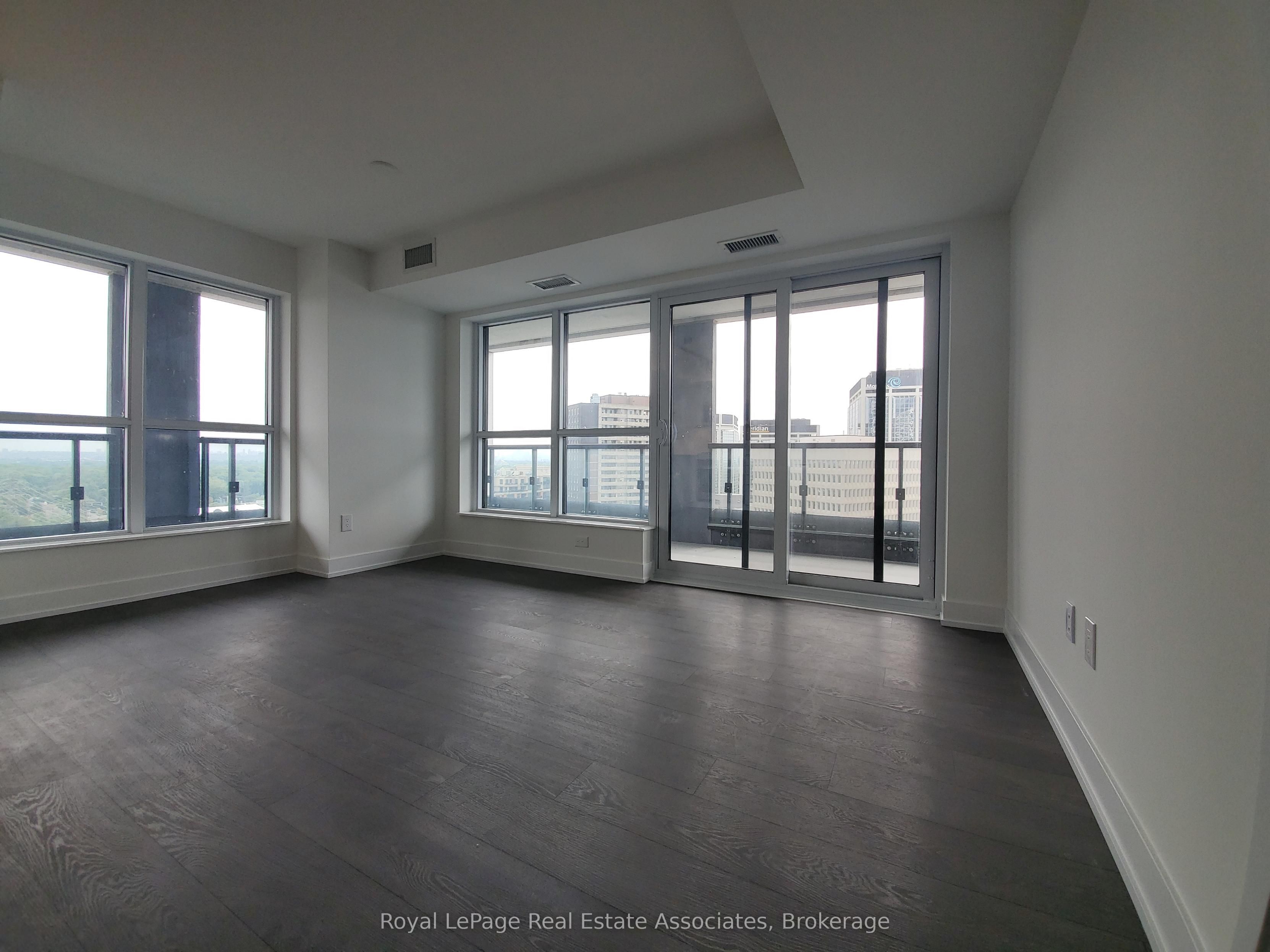 5 Mabelle Avenue 1528, Toronto, ON M9A 0C8