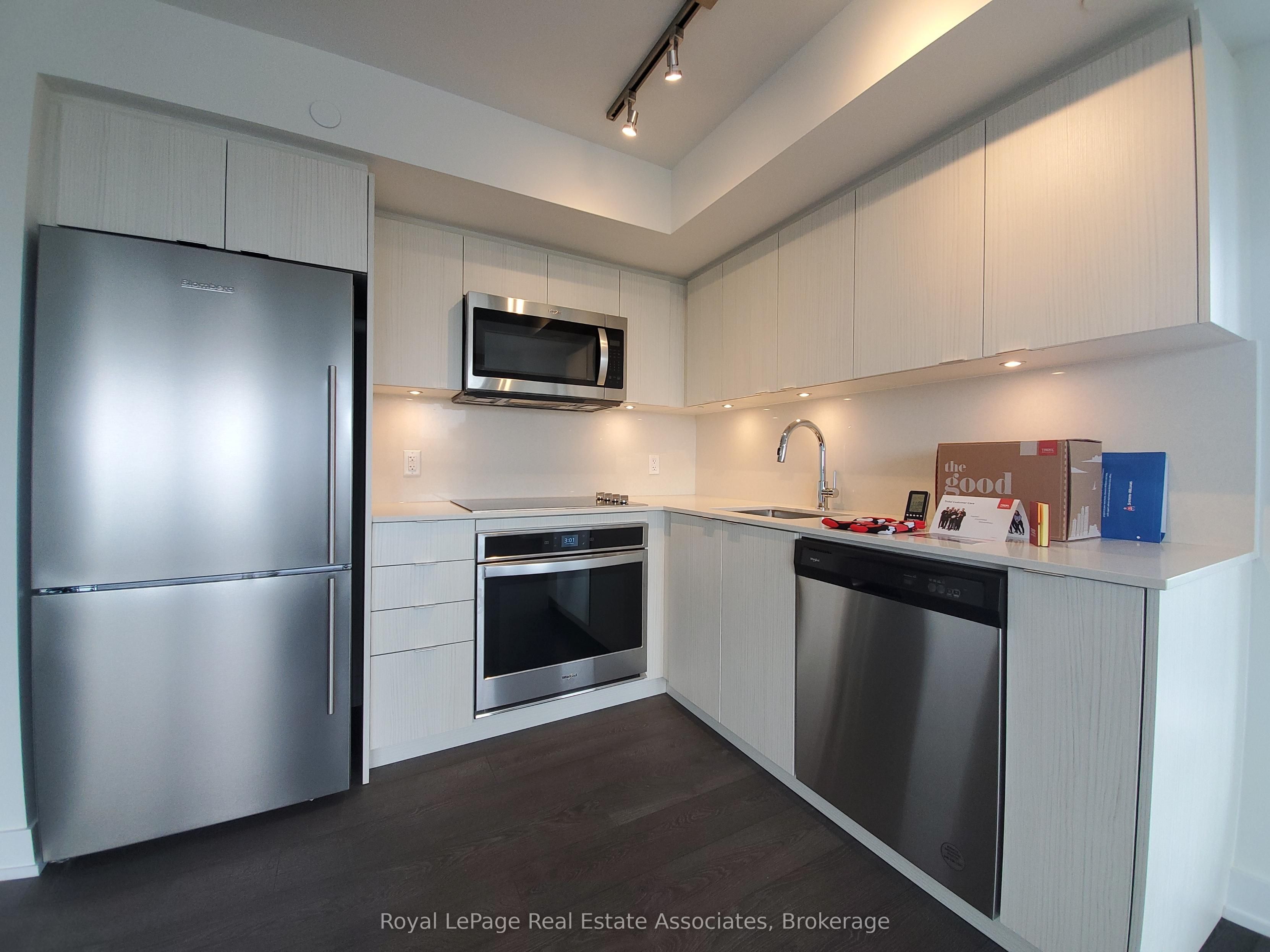 5 Mabelle Avenue 1528, Toronto, ON M9A 0C8 photo 5