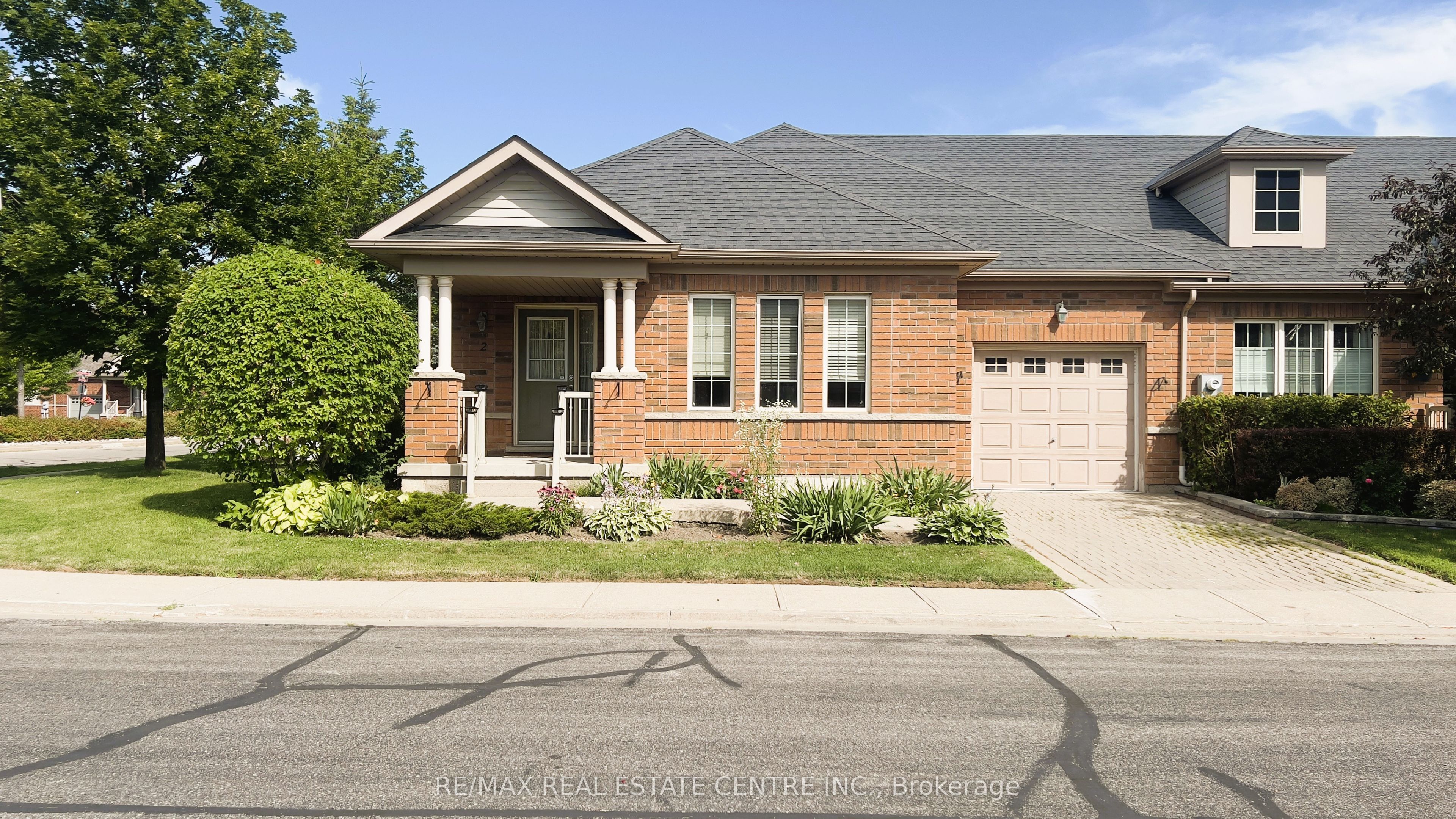 2 Alisma Trail, Brampton, ON L6R 0Y8