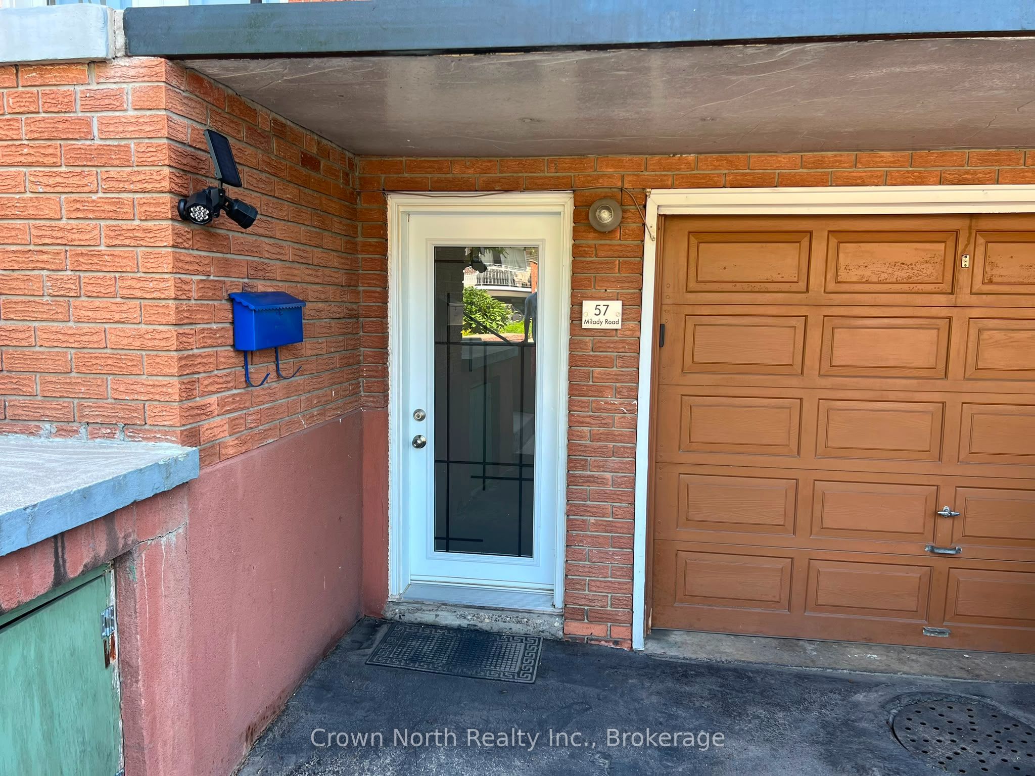 57 Milady Road BSMT, Toronto, ON M9L 2H9 photo 2