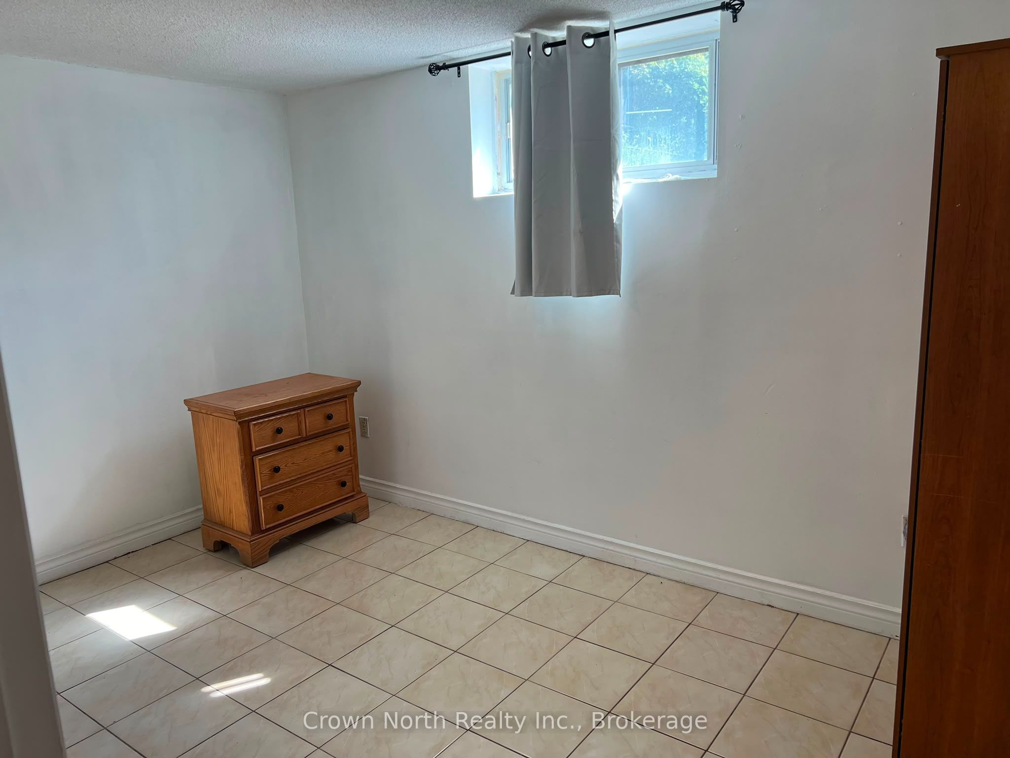 57 Milady Road BSMT, Toronto, ON M9L 2H9 photo 4