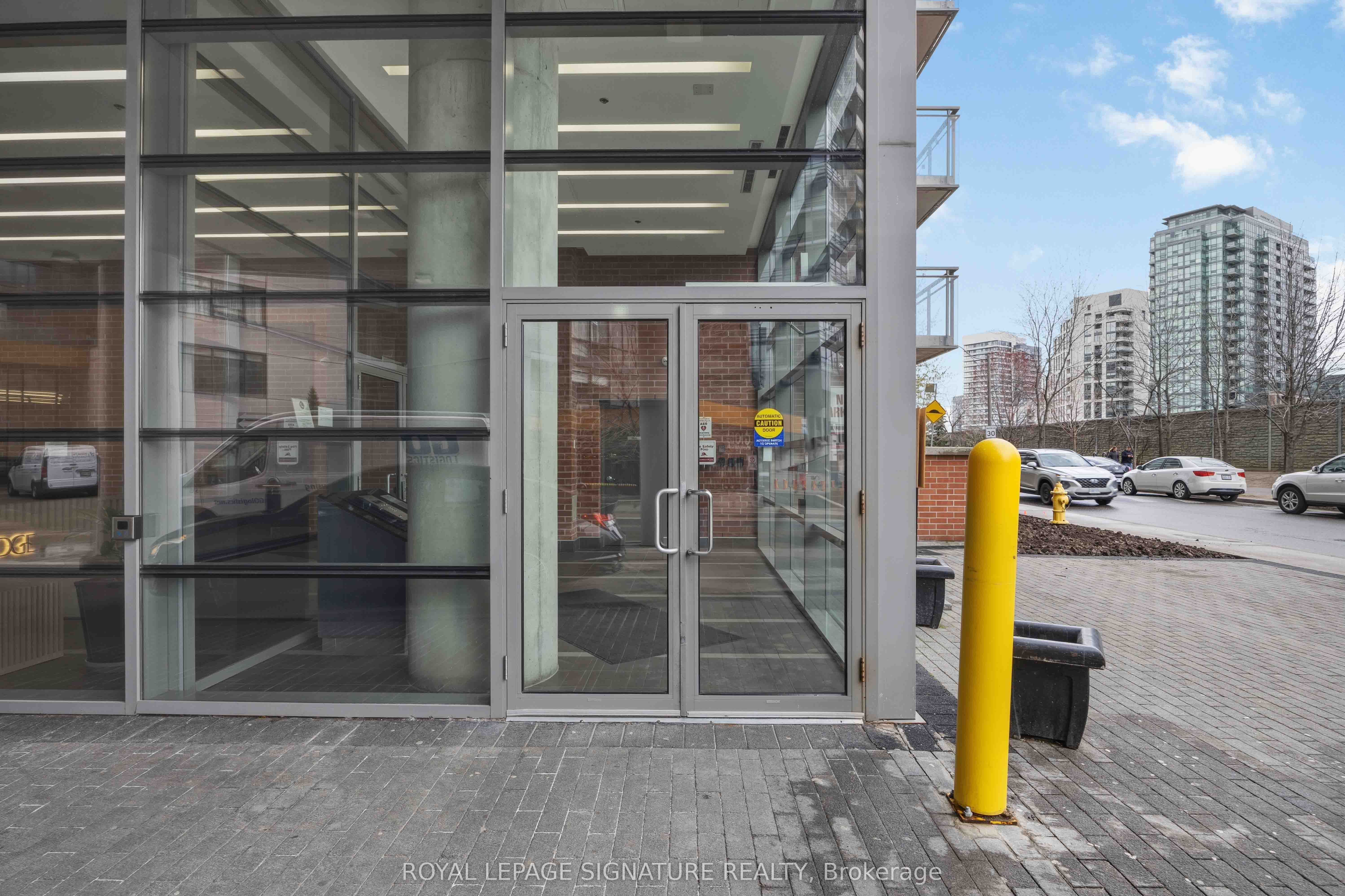 38 Joe Shuster Way 1625, Toronto, ON M6K 0A5 photo 4
