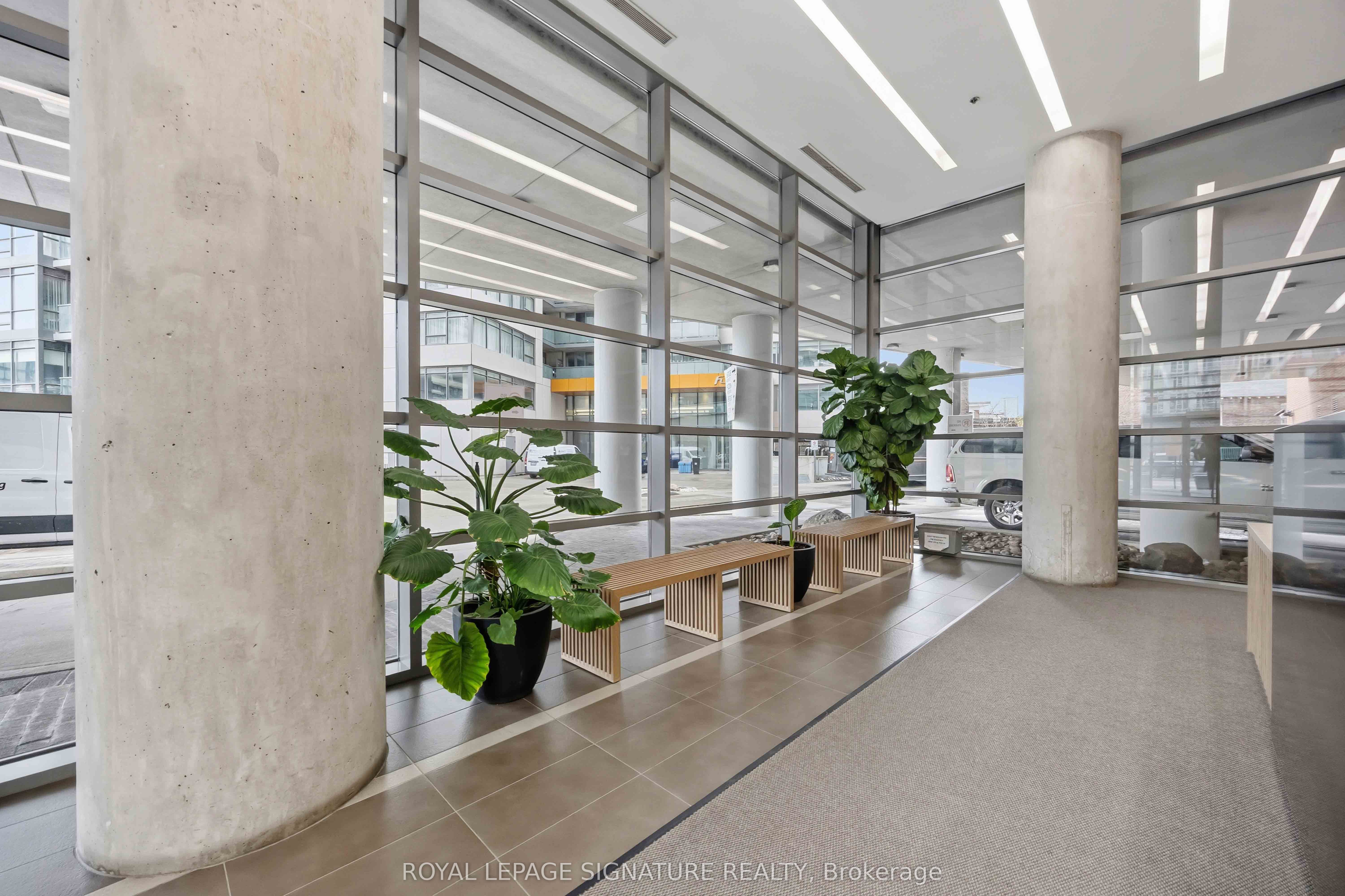 38 Joe Shuster Way 1625, Toronto, ON M6K 0A5 photo 5