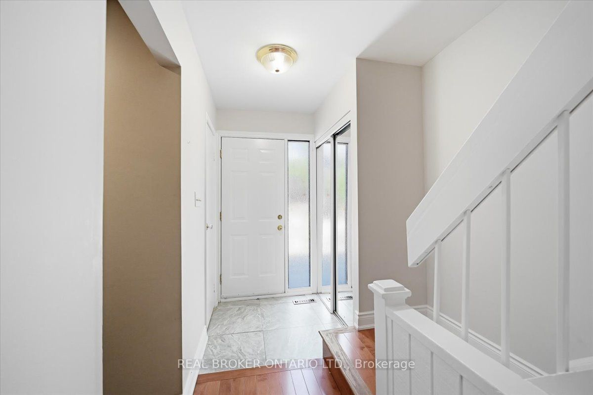 6855 Glen Erin Drive 2, Mississauga, ON L5N 1P6 photo 5