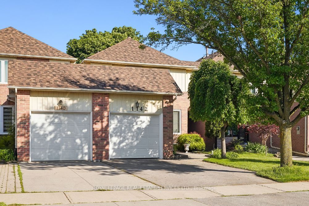 1142 Springbrook Crescent, Oakville, ON L6M 2C8