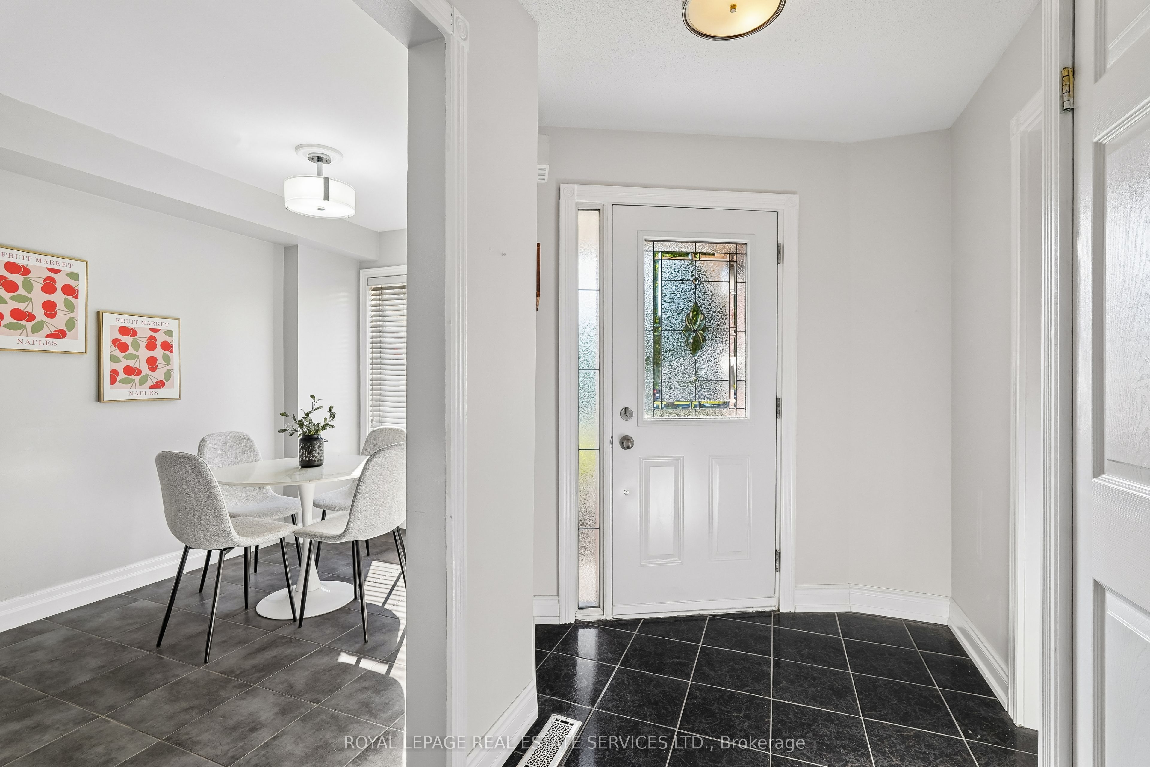 1142 Springbrook Crescent, Oakville, ON L6M 2C8 photo 3