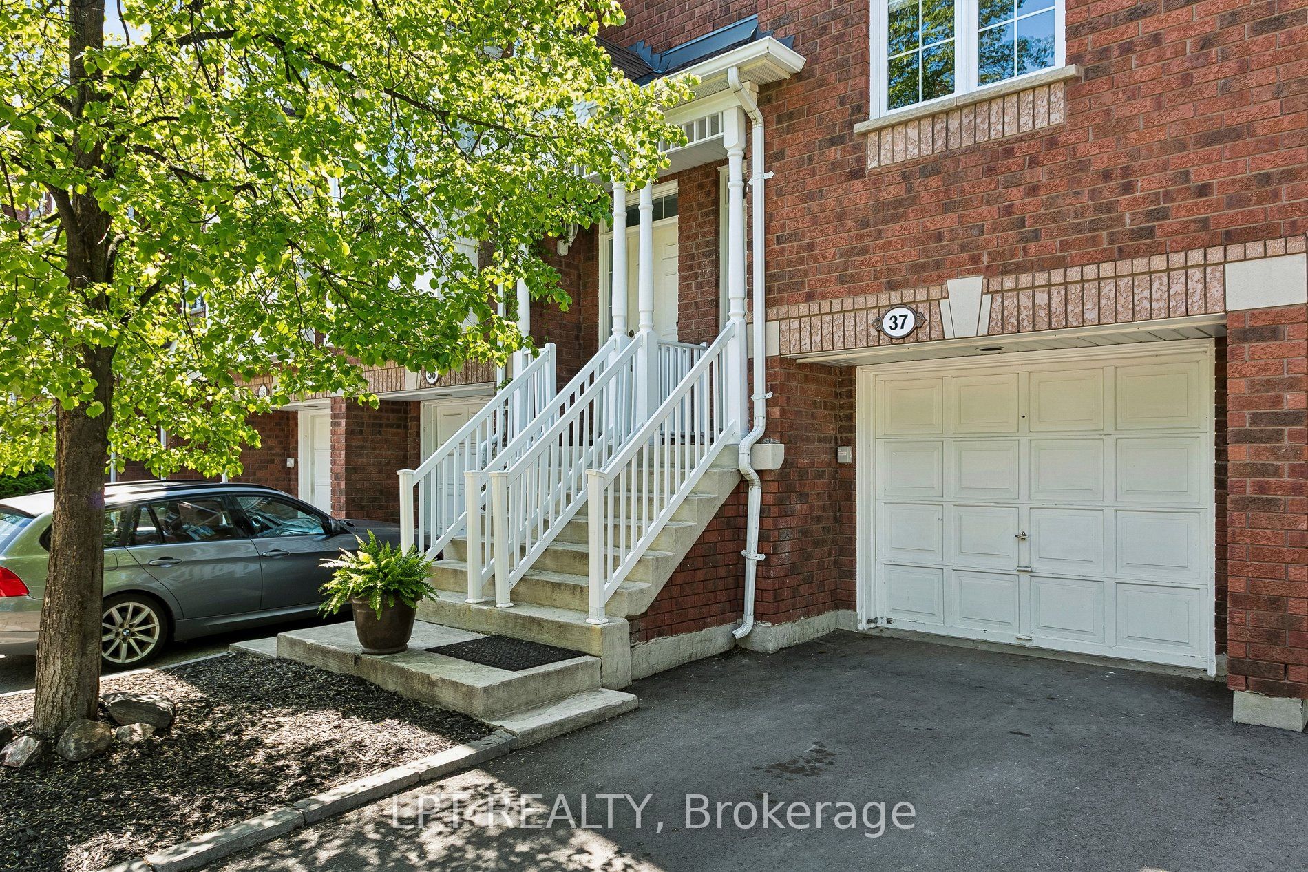 6060 Snowy Owl Crescent 37, Mississauga, ON L5N 7K3 photo 3