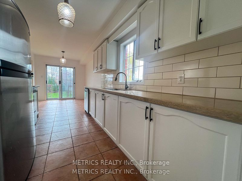55 Frank Johnston Road, Caledon, ON L7E 2L6 photo 3