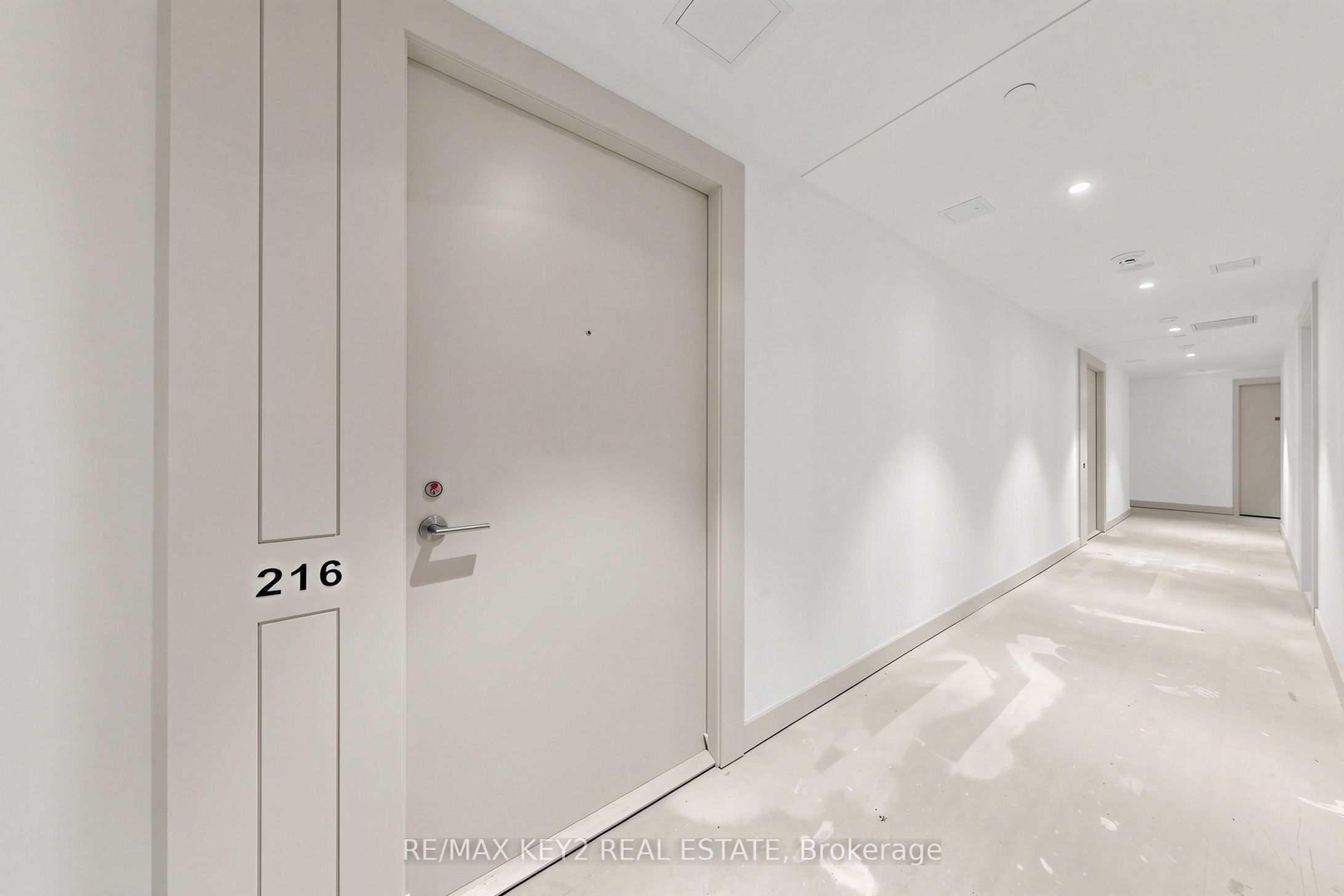 4010 Eglinton Avenue W 216, Toronto, ON M9A 0G5 photo 2