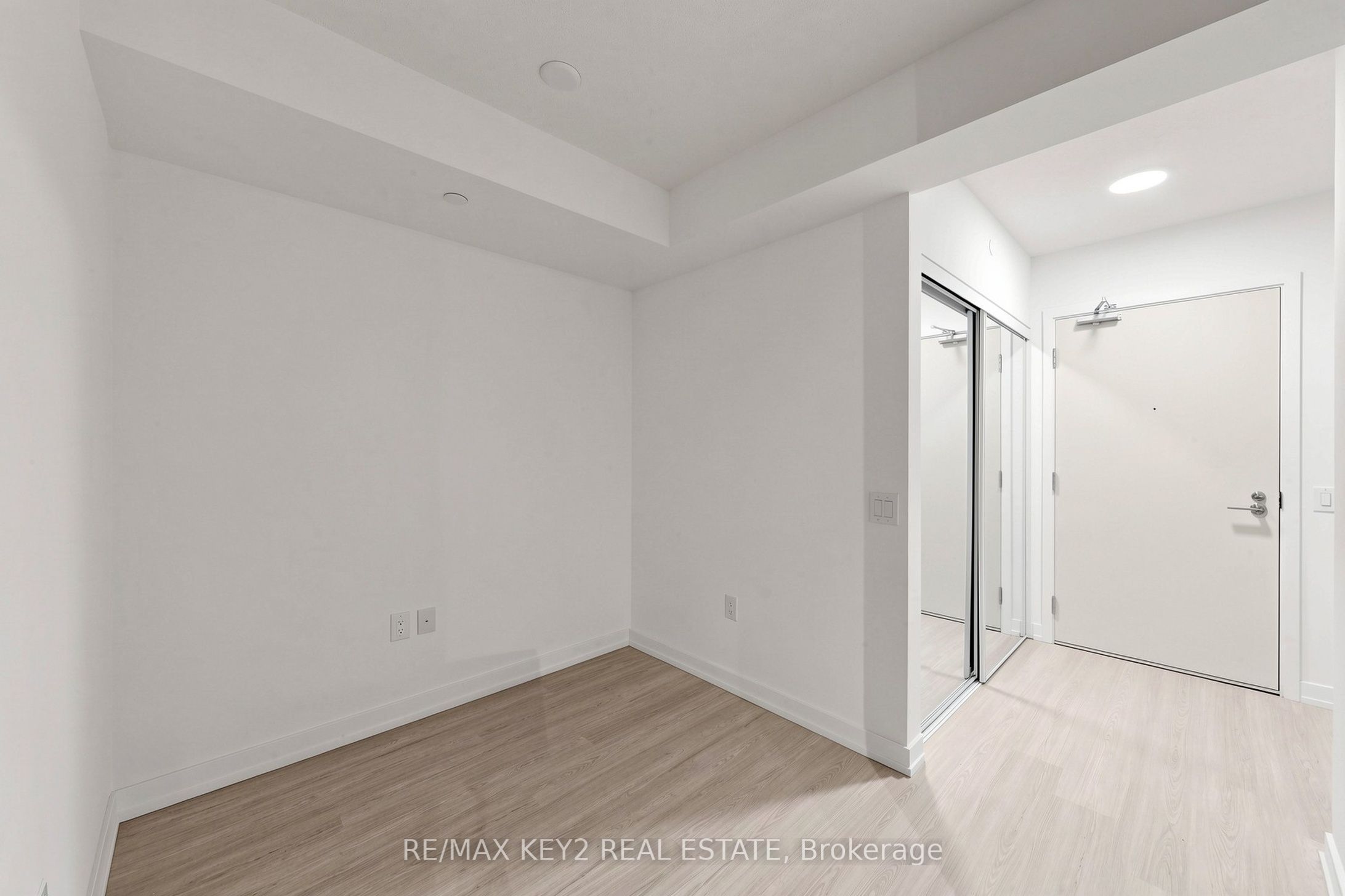 4010 Eglinton Avenue W 216, Toronto, ON M9A 0G5 photo 4
