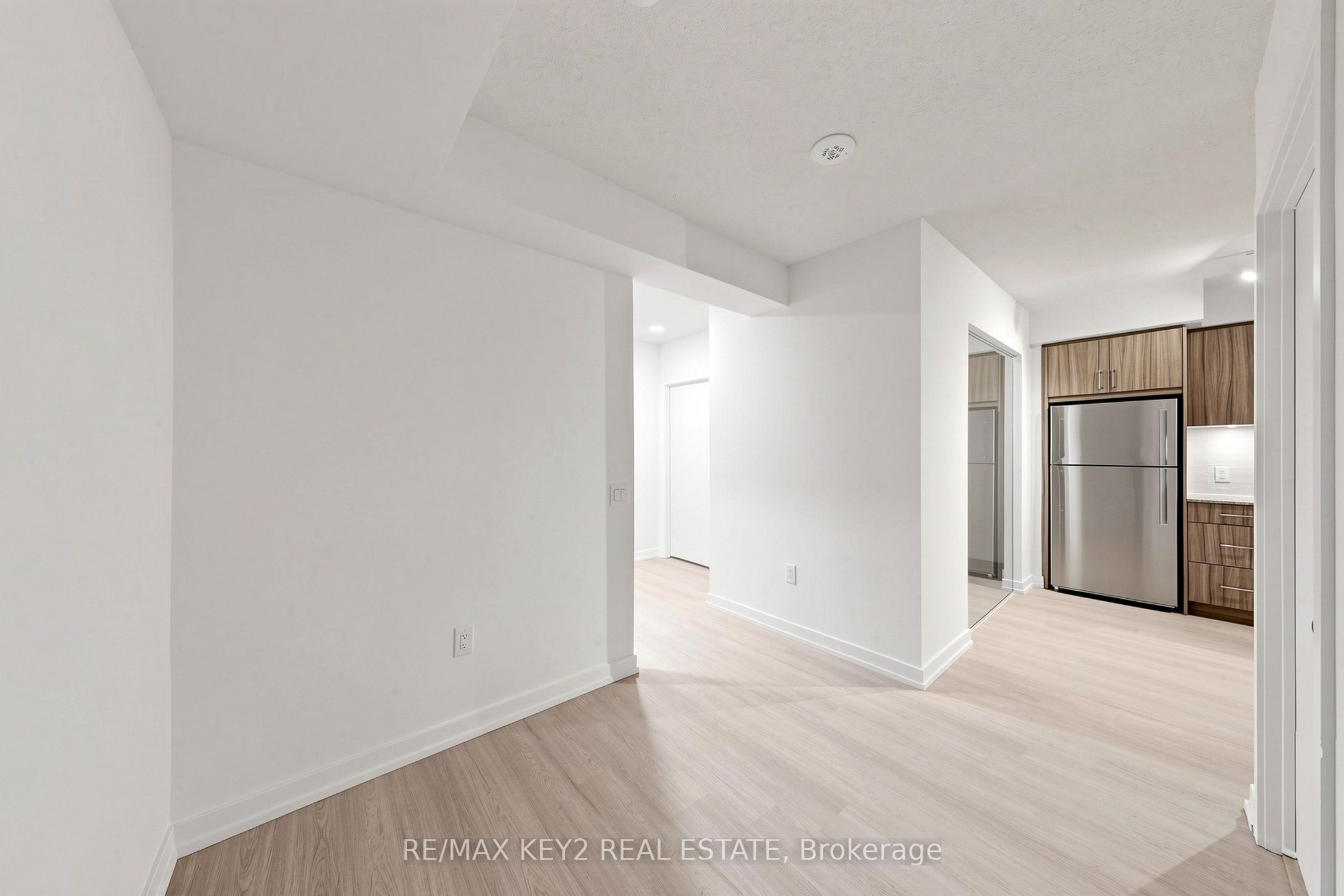 4010 Eglinton Avenue W 216, Toronto, ON M9A 0G5 photo 5