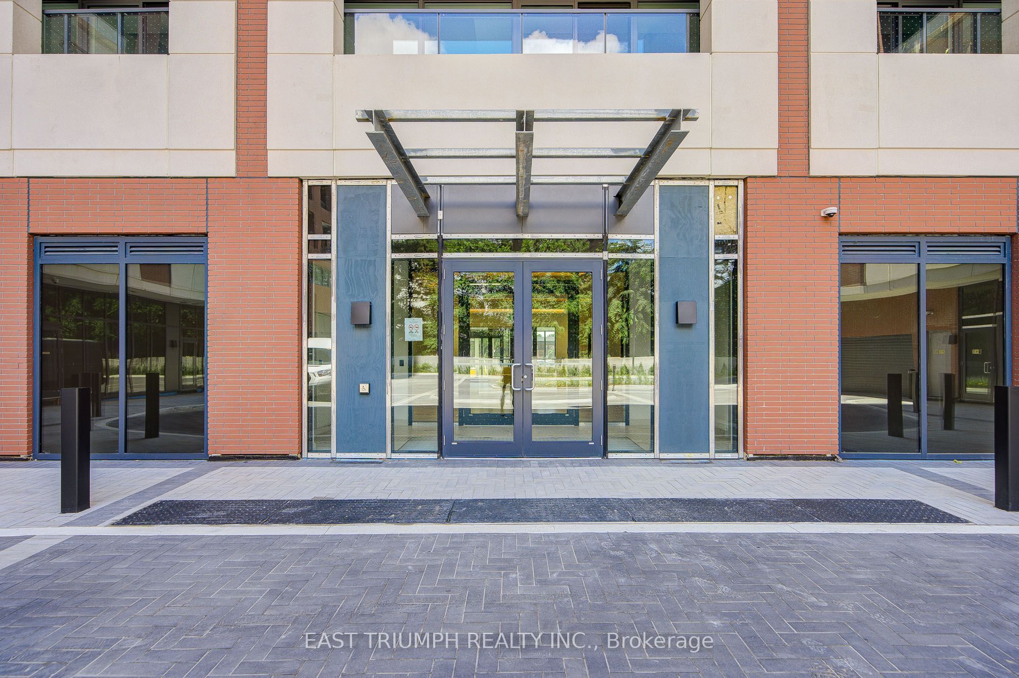 4010 Eglinton Avenue W 620, Toronto, ON M9A 4M2 photo 4