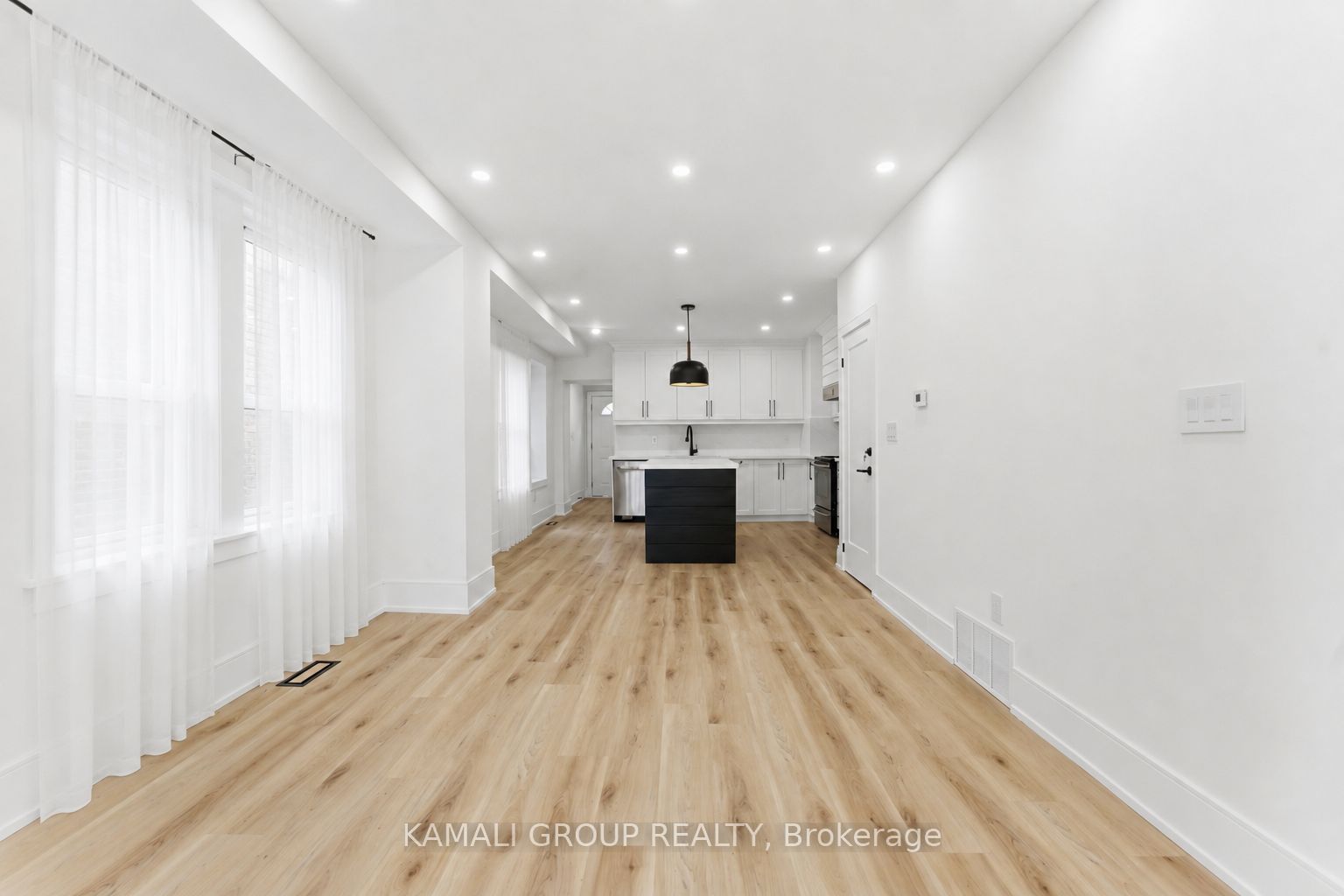 154 Wallace Avenue MAIN & UPPER, Toronto, ON M6H 1V2 photo 5