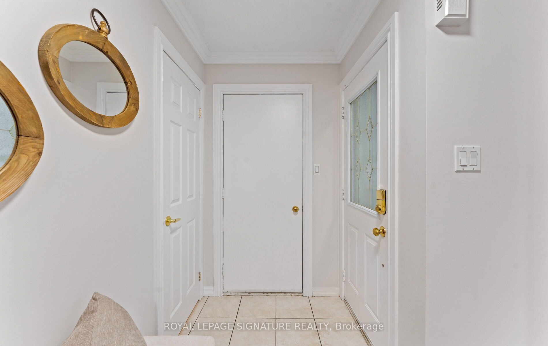 48 Steven Court, Brampton, ON L6Z 3A6 photo 4