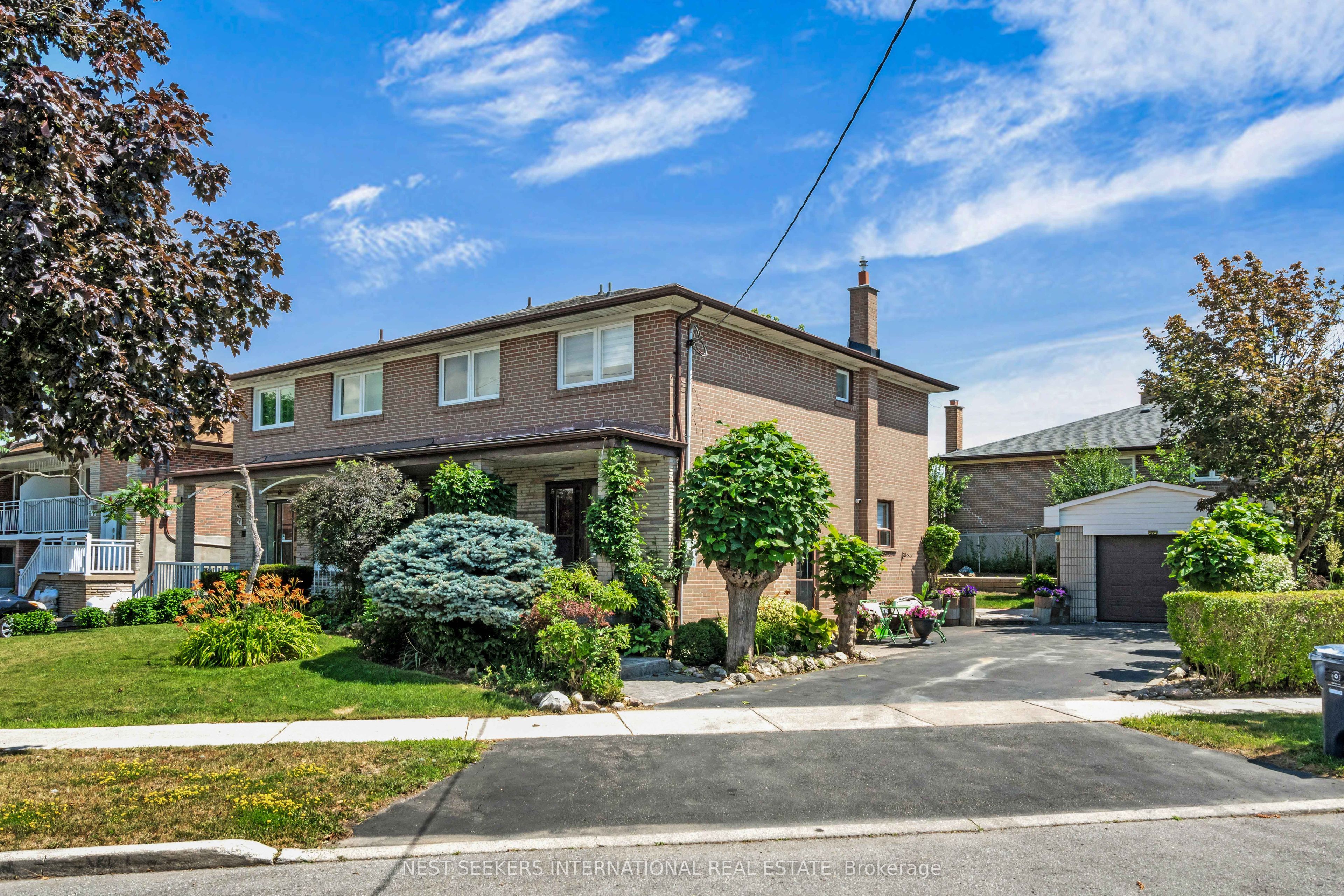 65 Orchardcroft Crescent, Toronto, ON M3J 1S7