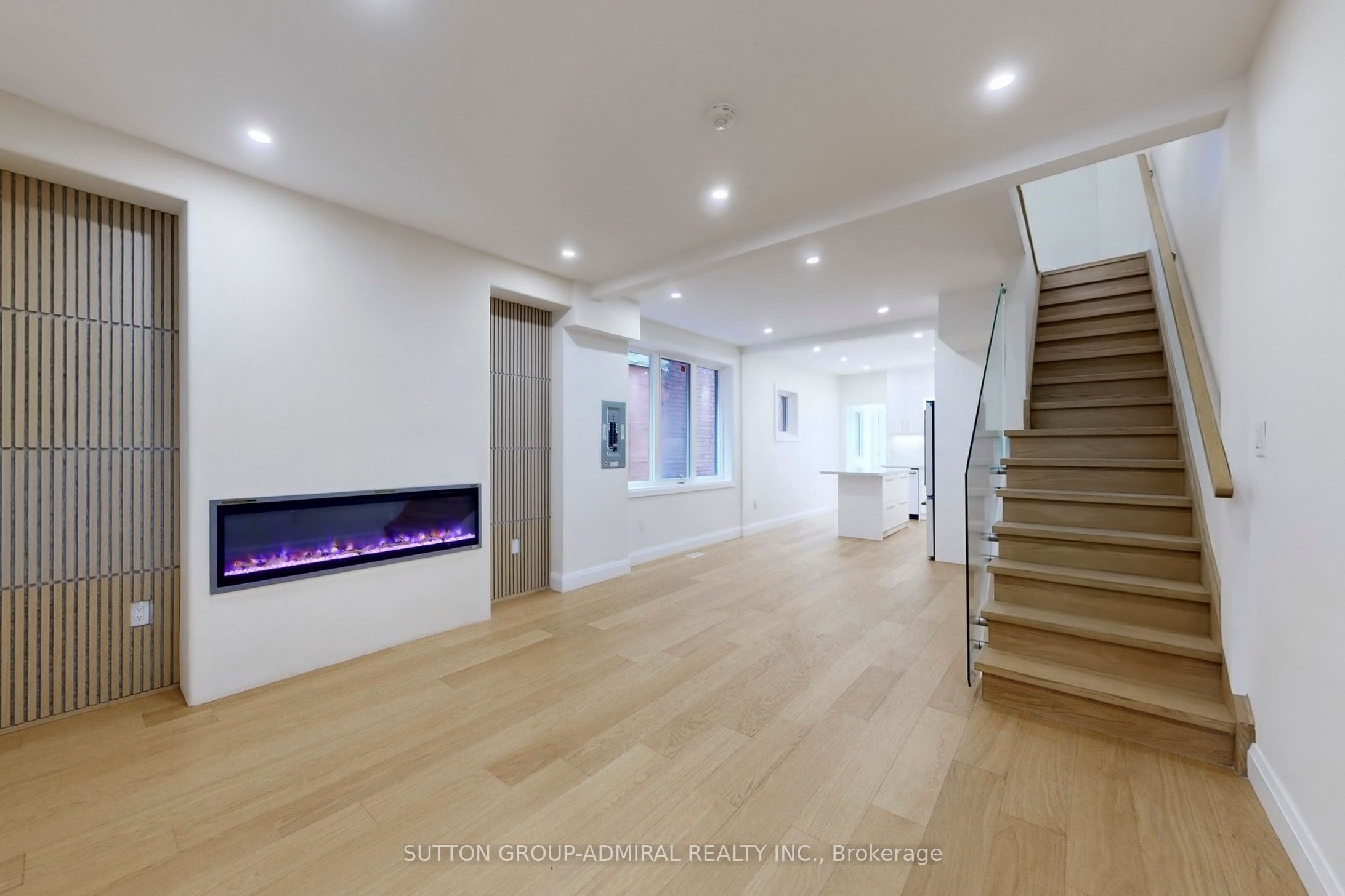 109 Fermanagh Avenue, Toronto, ON M6R 1M1 photo 4