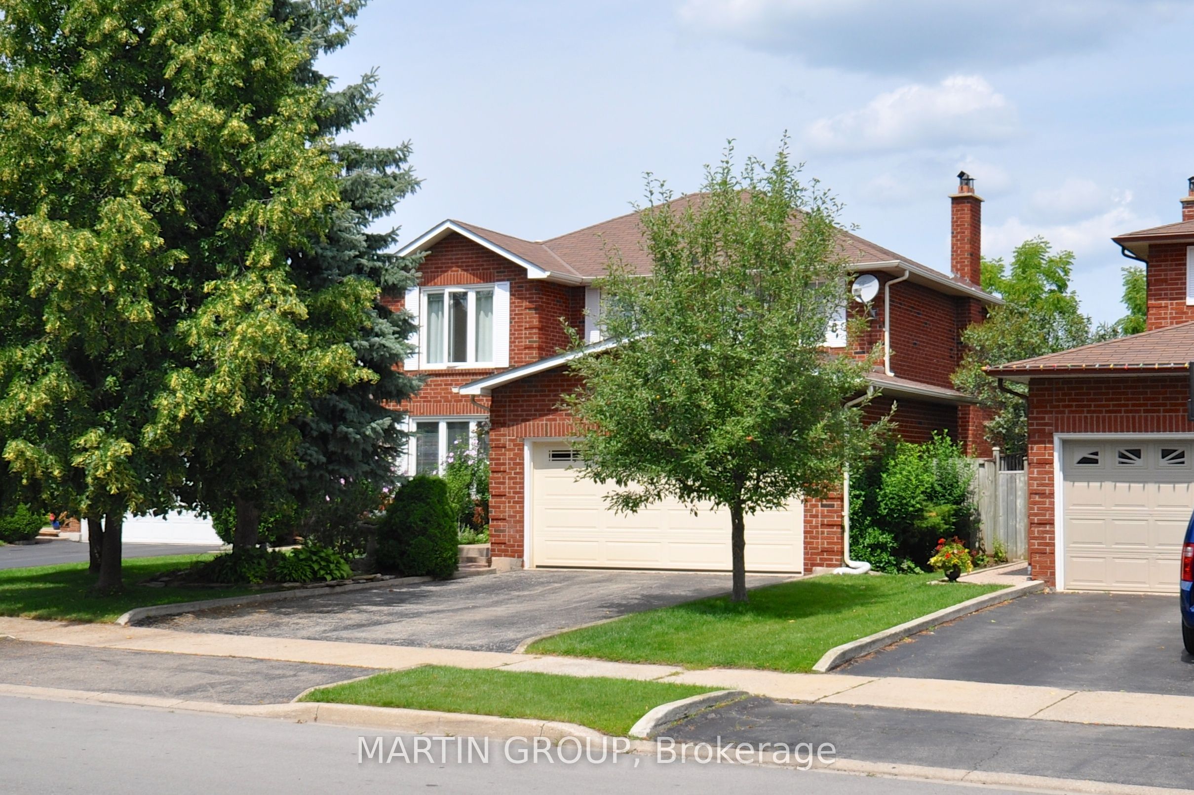 2083 Pen Street, Oakville, ON L6H 3L2
