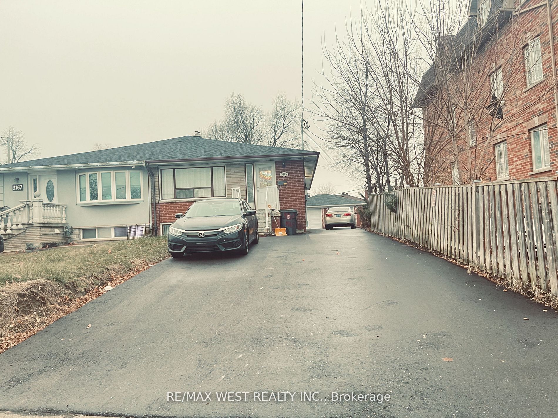 3165 Weston Road Upper, Toronto, ON M9M 2T4