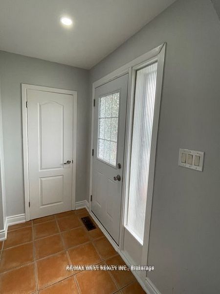 3165 Weston Road Upper, Toronto, ON M9M 2T4 photo 3