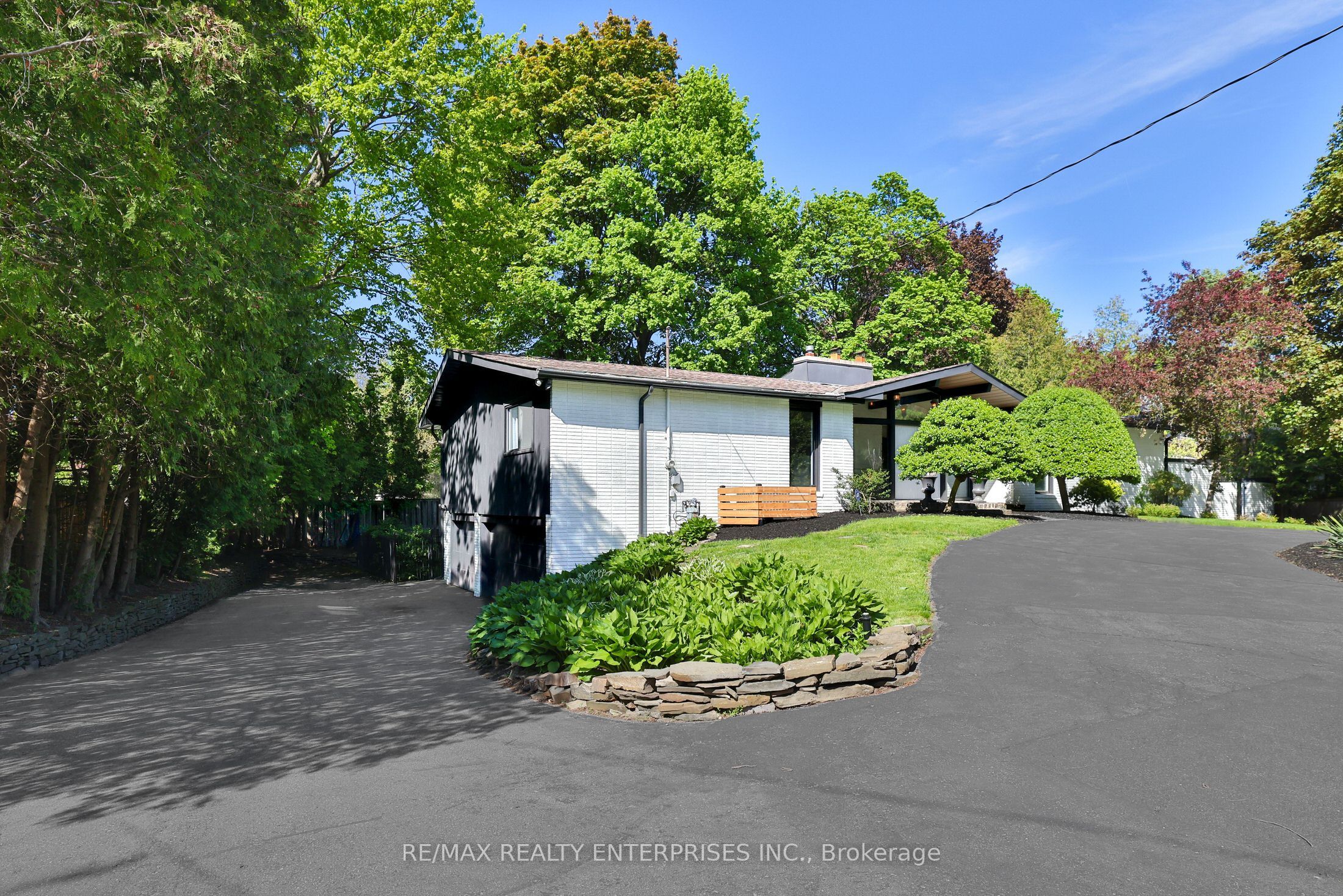 625 Sir Richards Road, Mississauga, ON L5C 1A3 photo 3