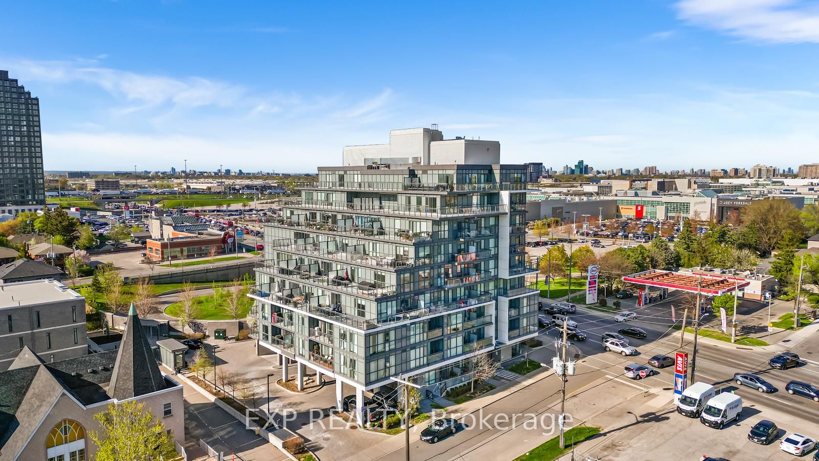 16 Mcadam Avenue 705, Toronto, ON M6A 1S5 photo 2