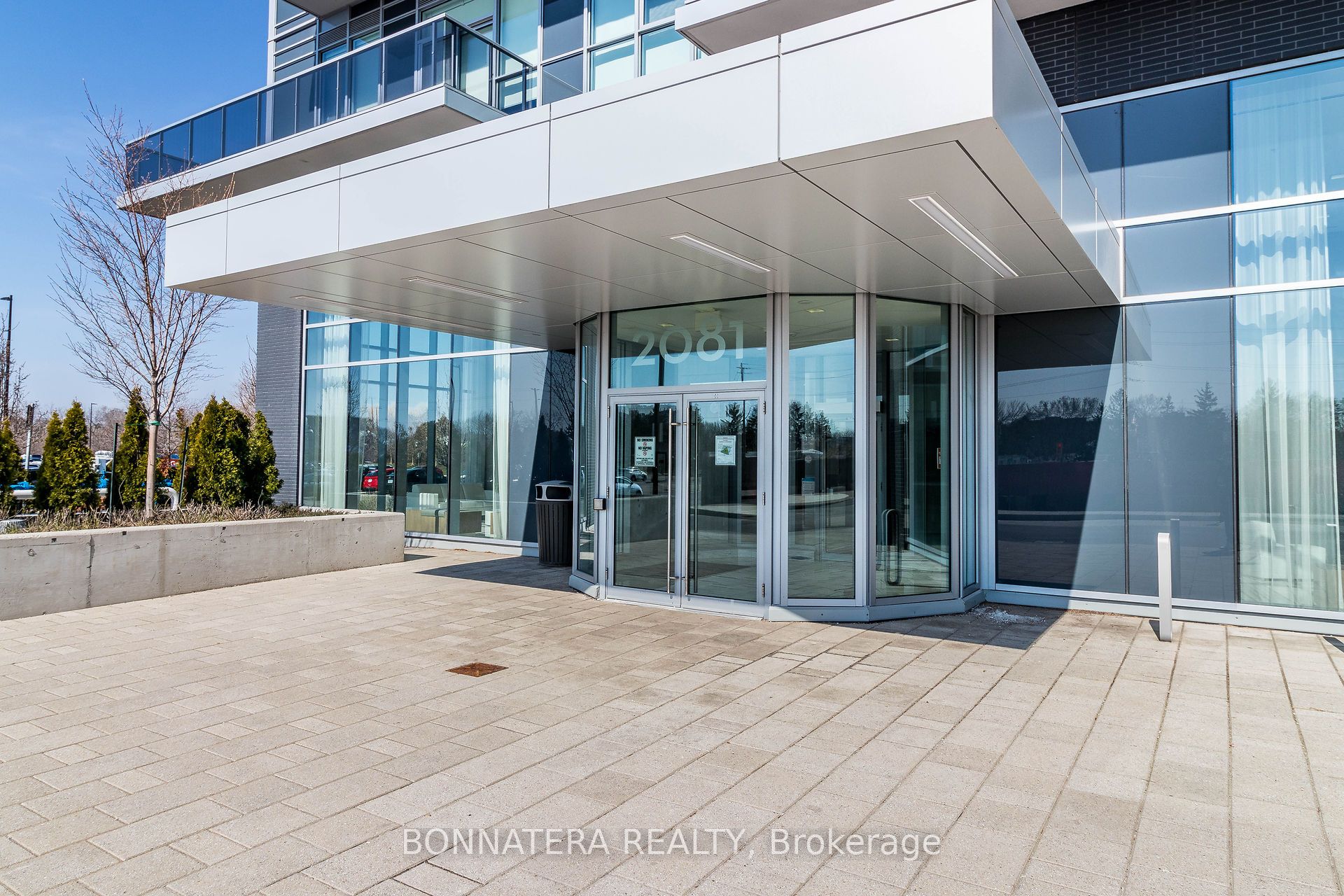 2081 Fairview Street 803, Burlington, ON L7R 0E4 photo 4