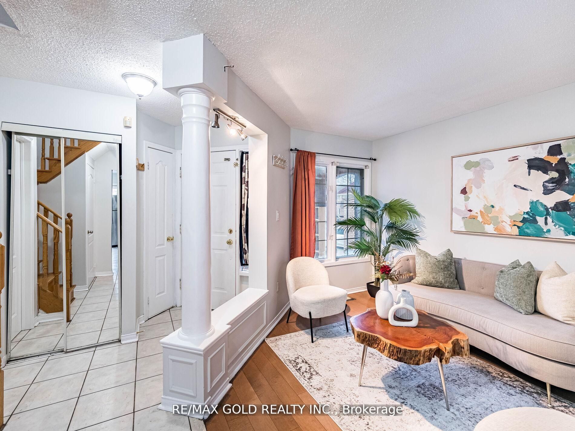 33 Fiddleneck Crescent, Brampton, ON L6R 1R2 photo 3