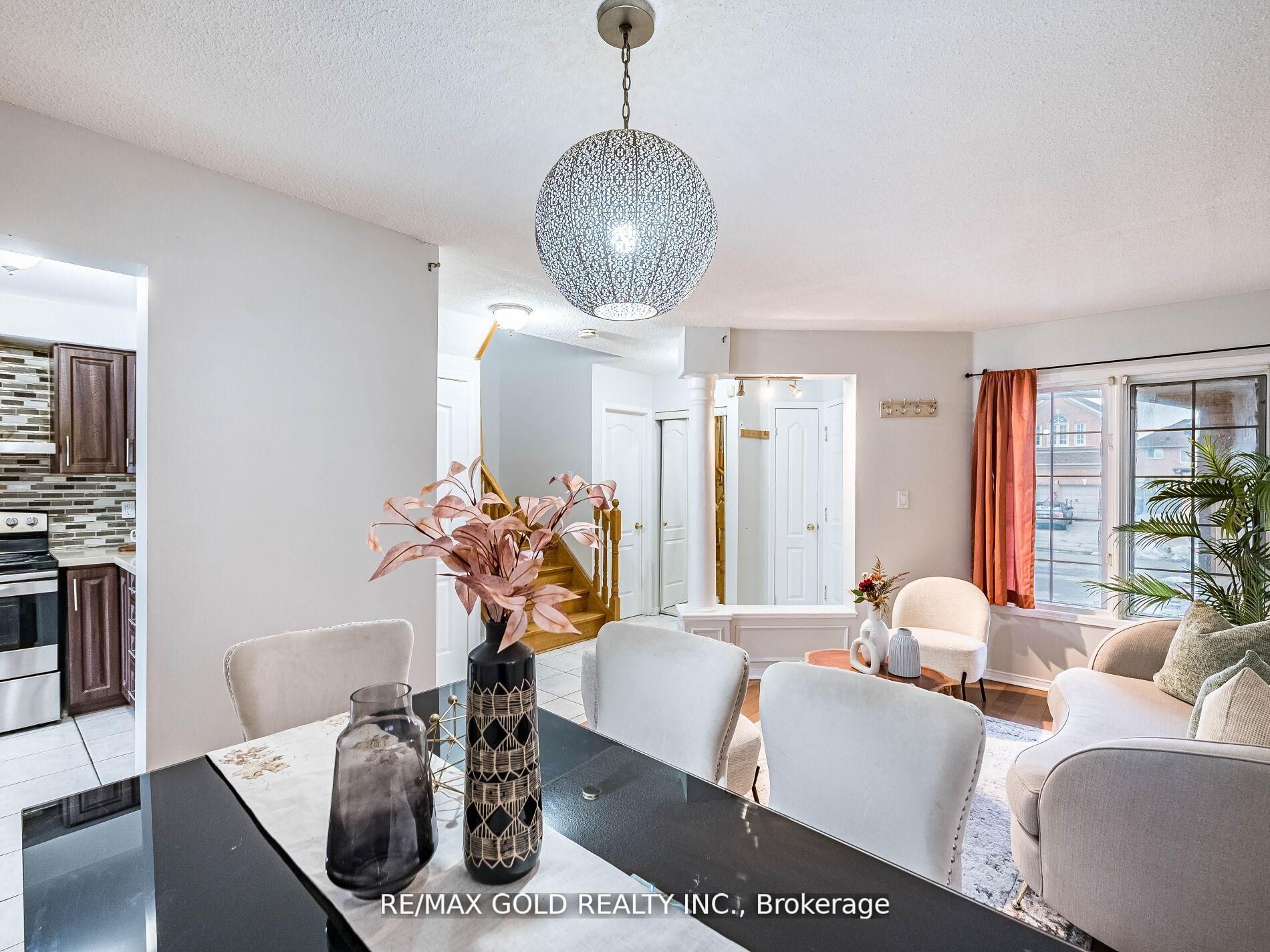 33 Fiddleneck Crescent, Brampton, ON L6R 1R2 photo 4
