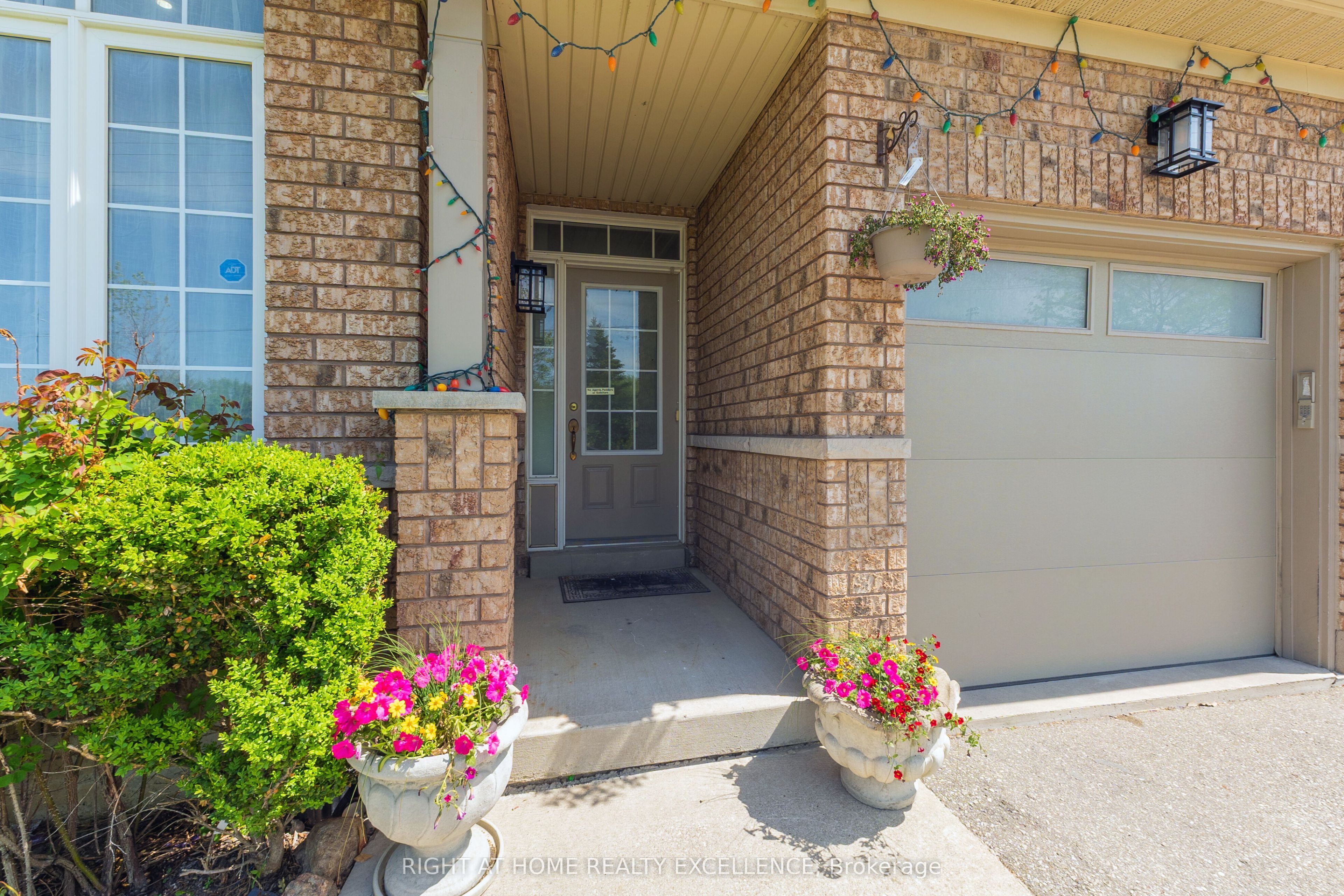 17 Keeleview Crescent, Brampton, ON L6R 0H4 photo 3
