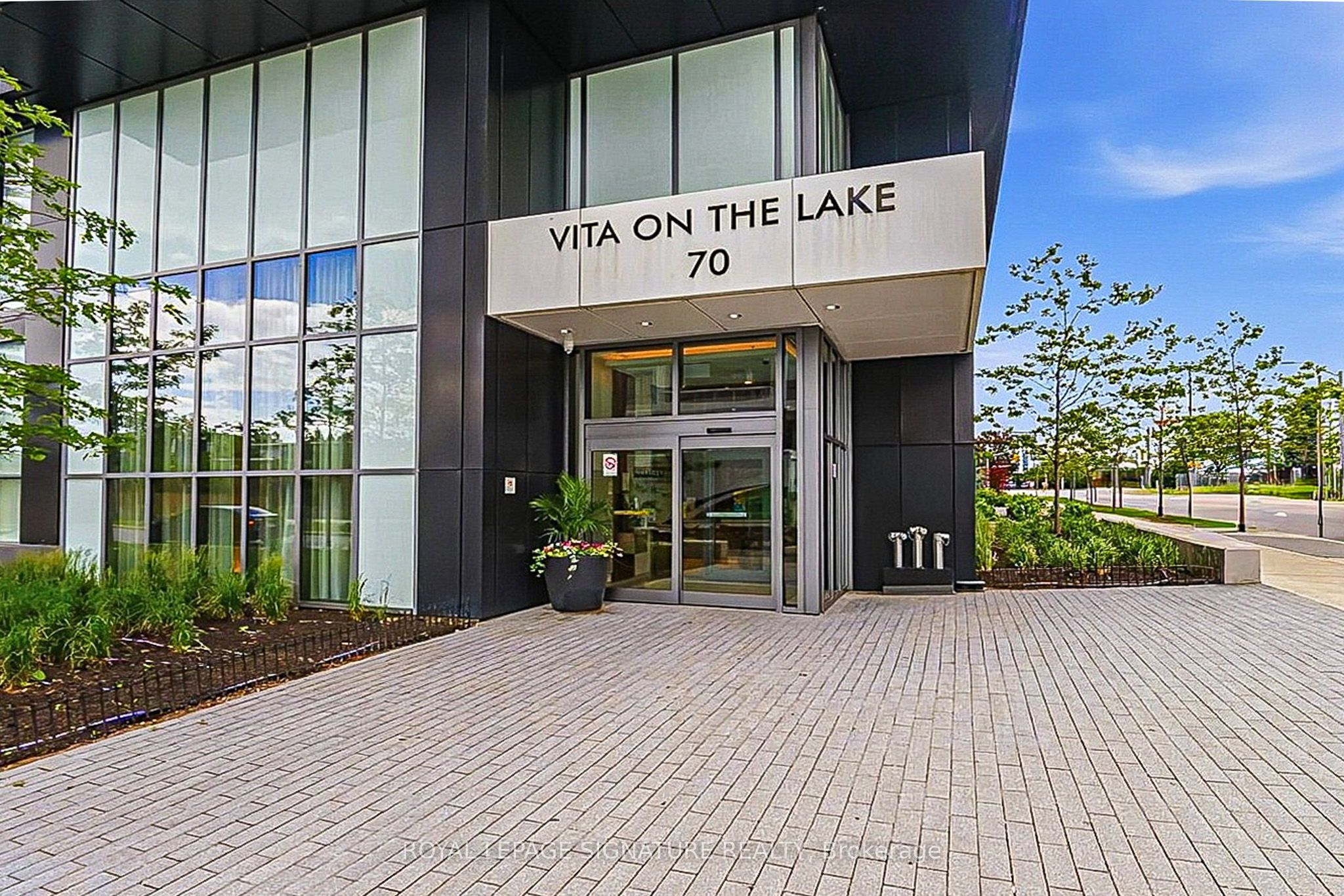 70 Annie Craig Drive LPH 1, Toronto, ON M8V 0G2