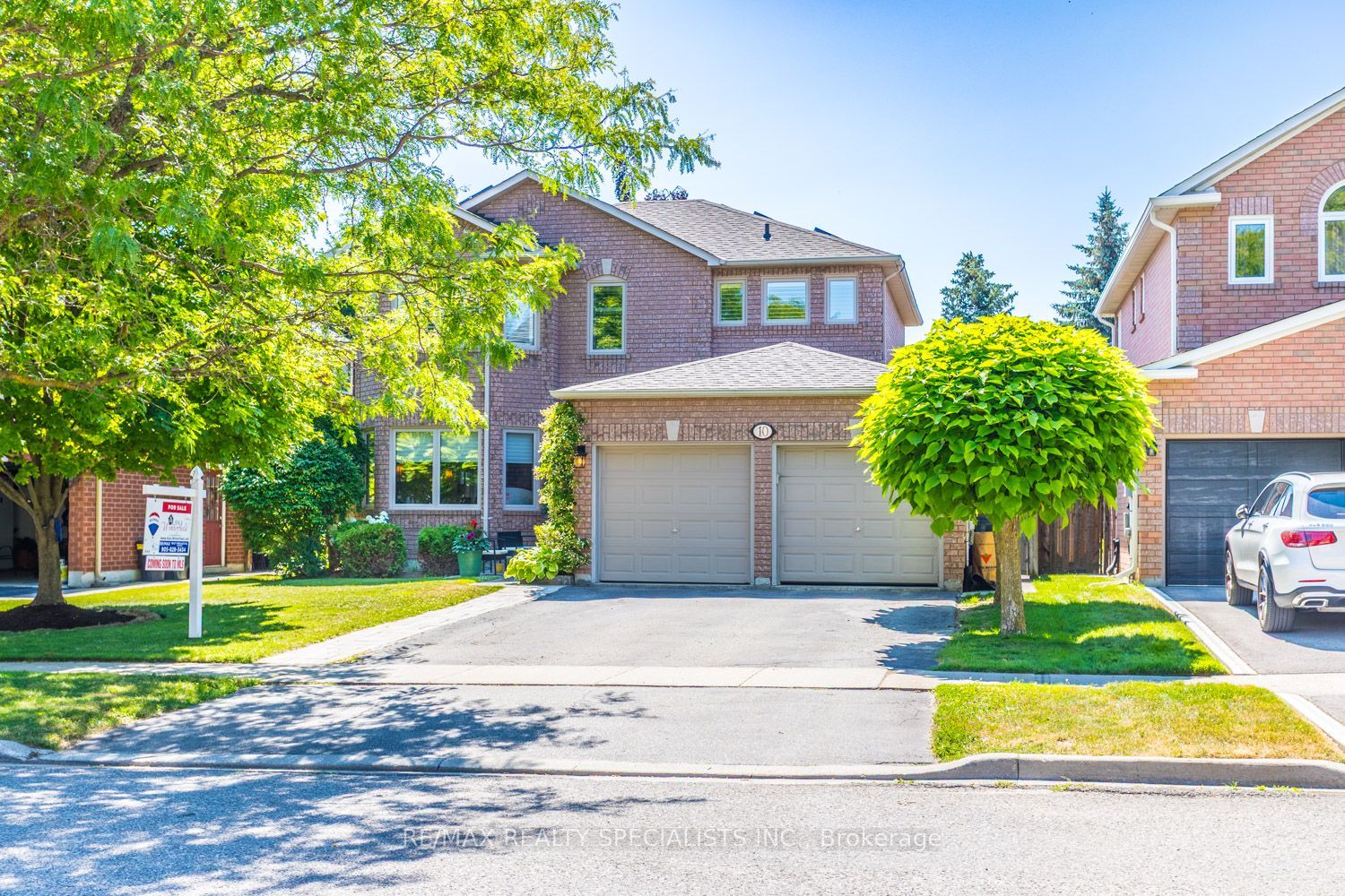 10 Split Maple Lane, Halton Hills, ON L7G 5R7 photo 2