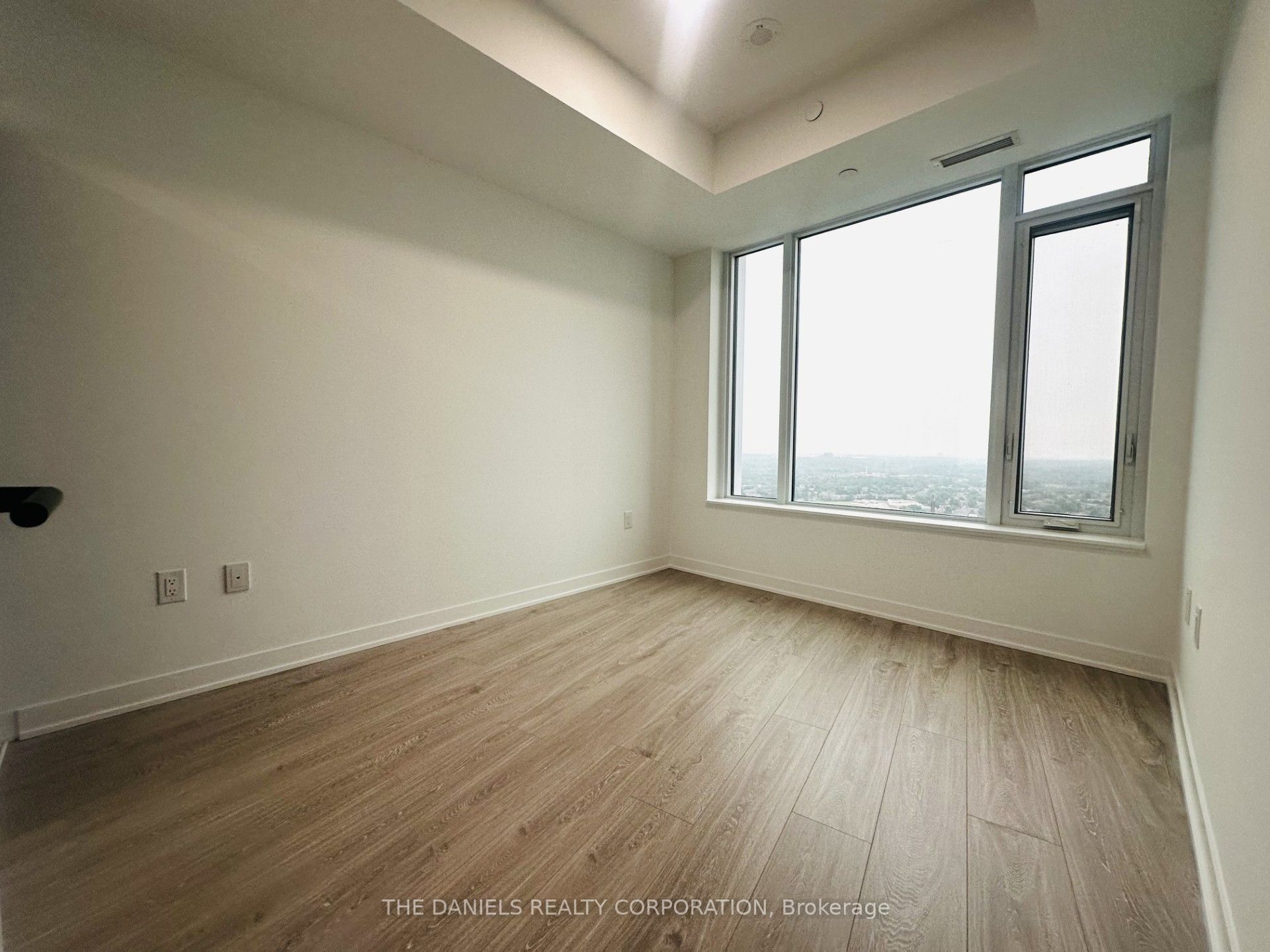 2495 Eglinton Avenue W 2313, Mississauga, ON L5M 2T2 photo 2